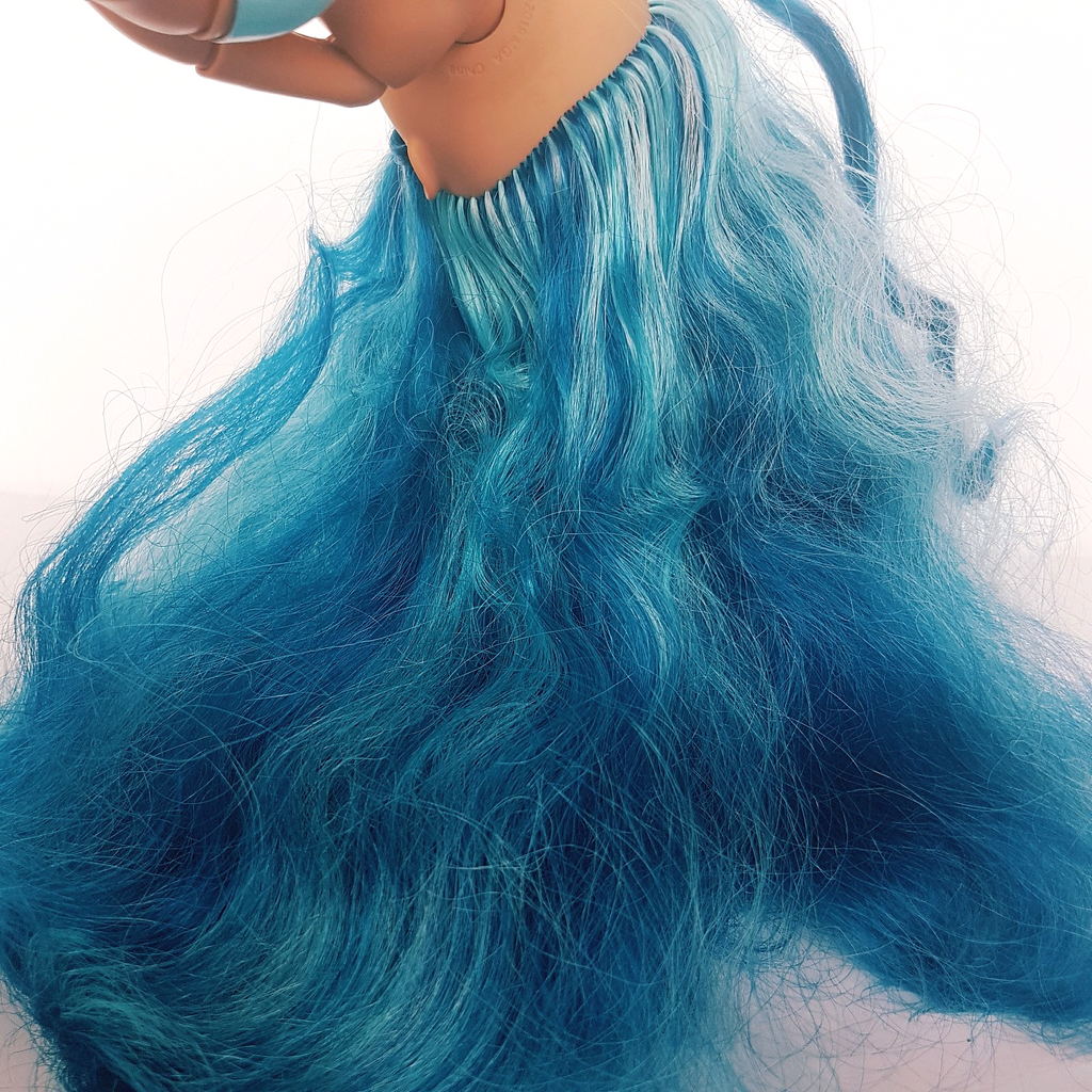 Rainbow High CHEERLEADER SKYLAR Bradshaw Fashion Doll Blue Cheer Blue Doll Toy8