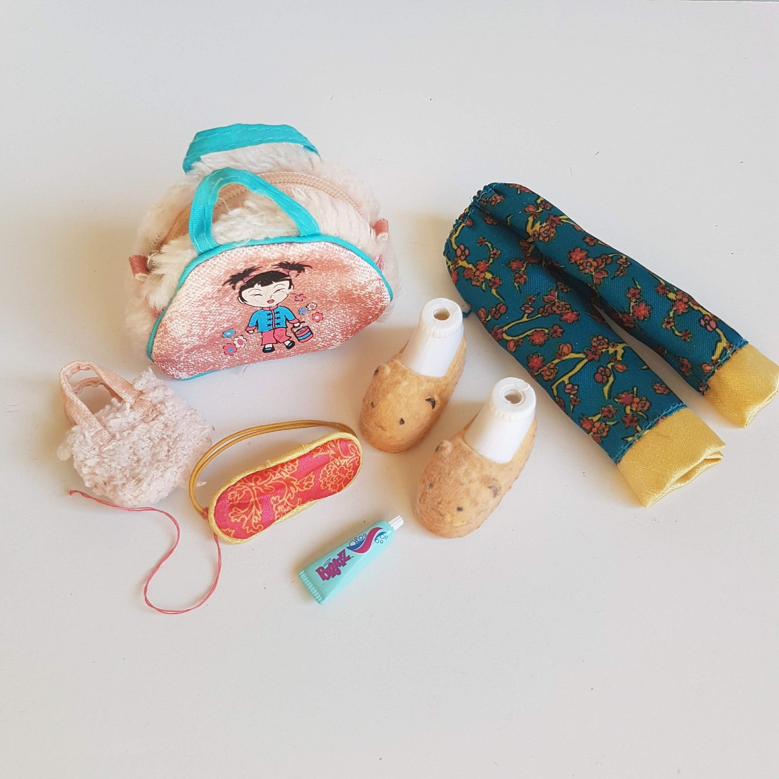 Bratz 2003 SLUMBER PARTY JADE Accessories Replacements Fashion Clothes0