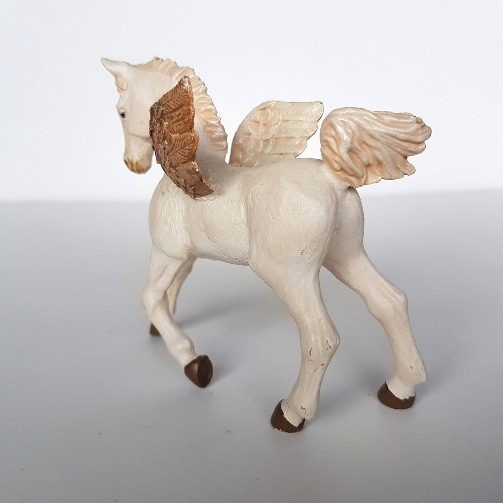 2011 PAPO 9cm BABY PEGASUS Magic Fantasy Horse Figure Figurine White Gold Toy #12