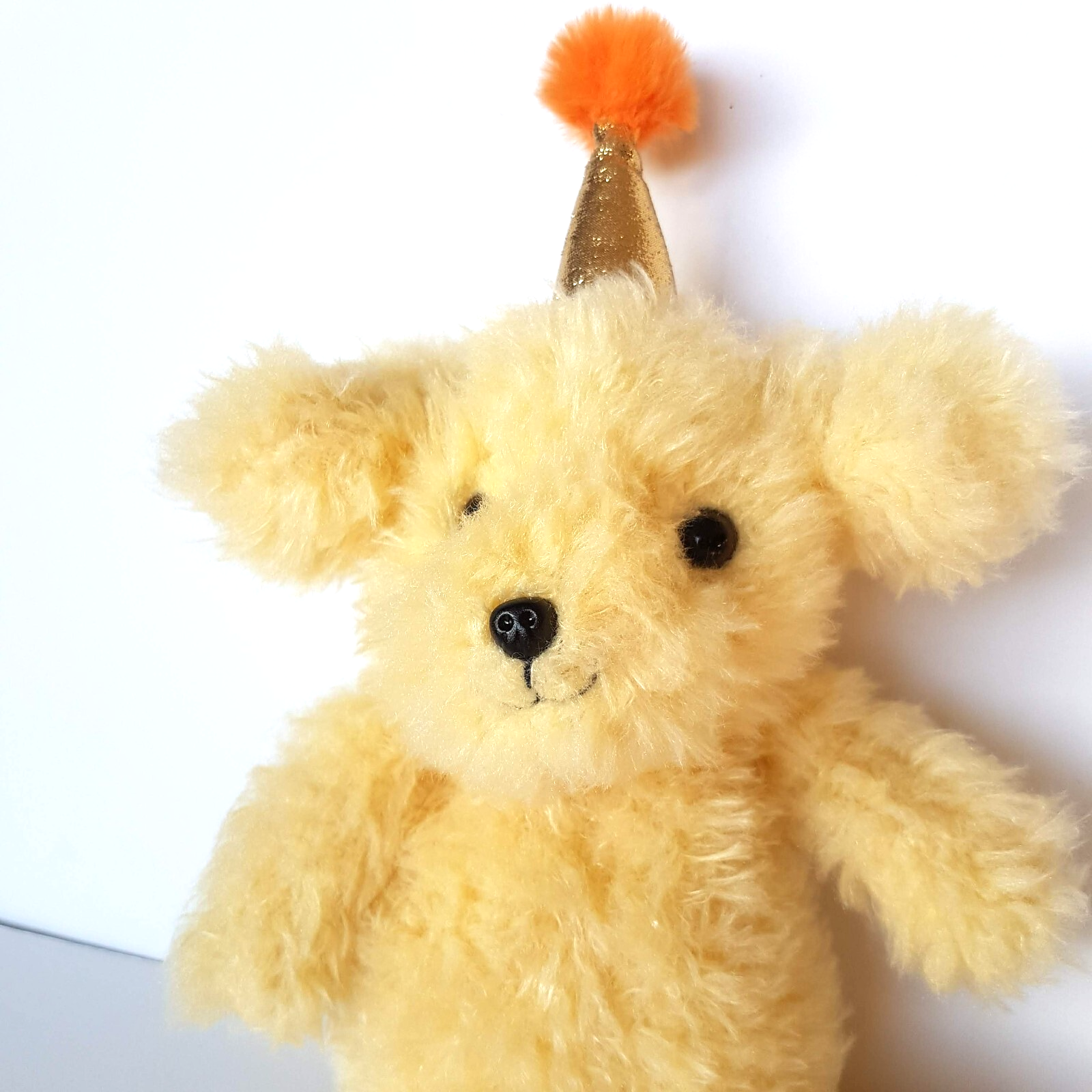 FAO Schwarz YELLOW PARTY DOG Puppy 30cm Plush Stuffed Animal Birthday Soft Toy1