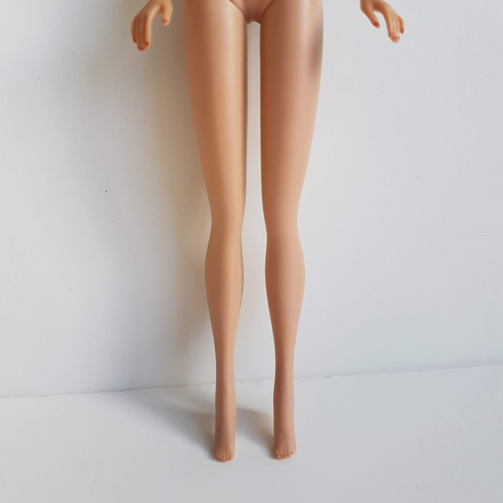 VTG 1962 Bubble Cut BARBIE Auburn Red Head Nails #18 Japan Fashion Doll RARE10