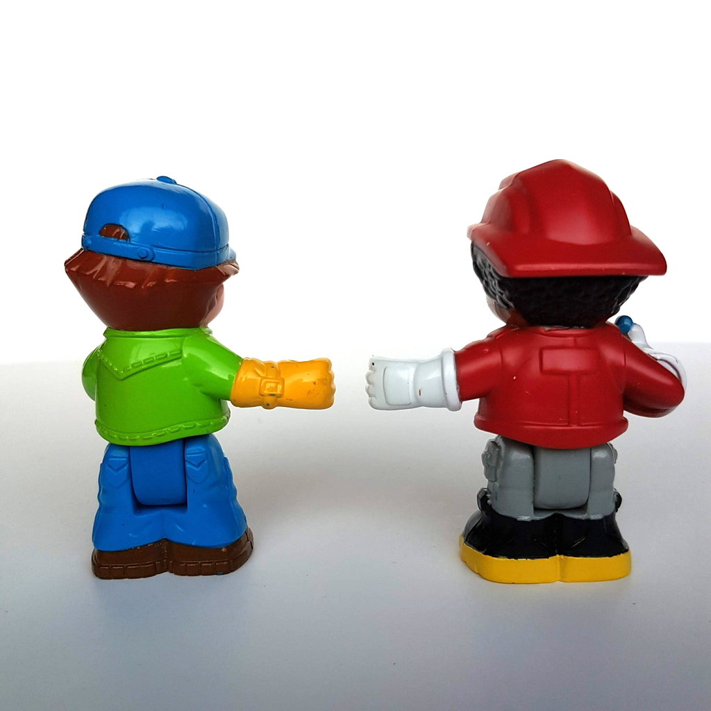 Little People POSEABLE FIRE FIGHTER RECYCLER RYAN Doll Figures Fisher Price Toy4