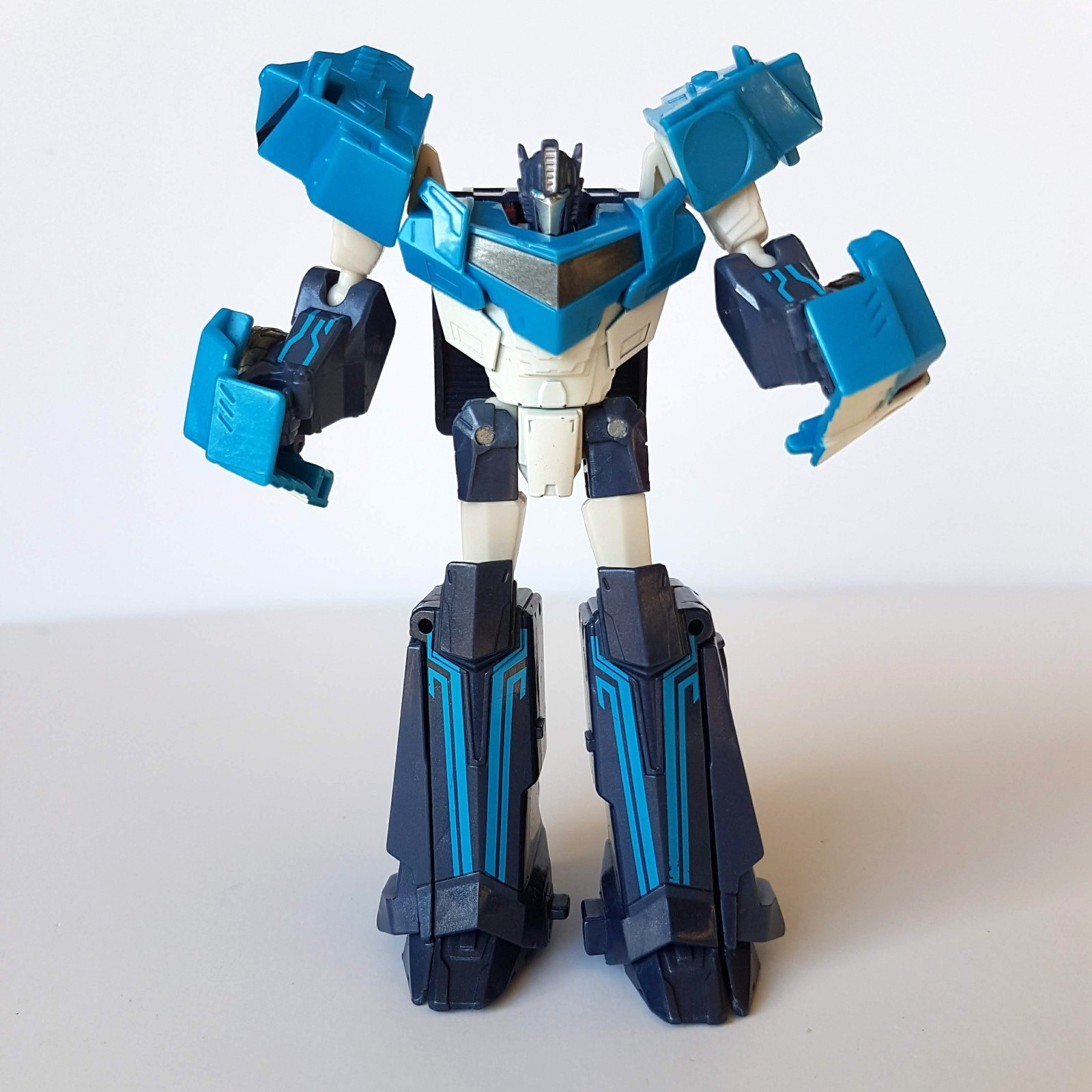 Transformers BLIZZARD STRIKE OPTIMUS PRIME Warrior Class Robot Blue Truck Toy0