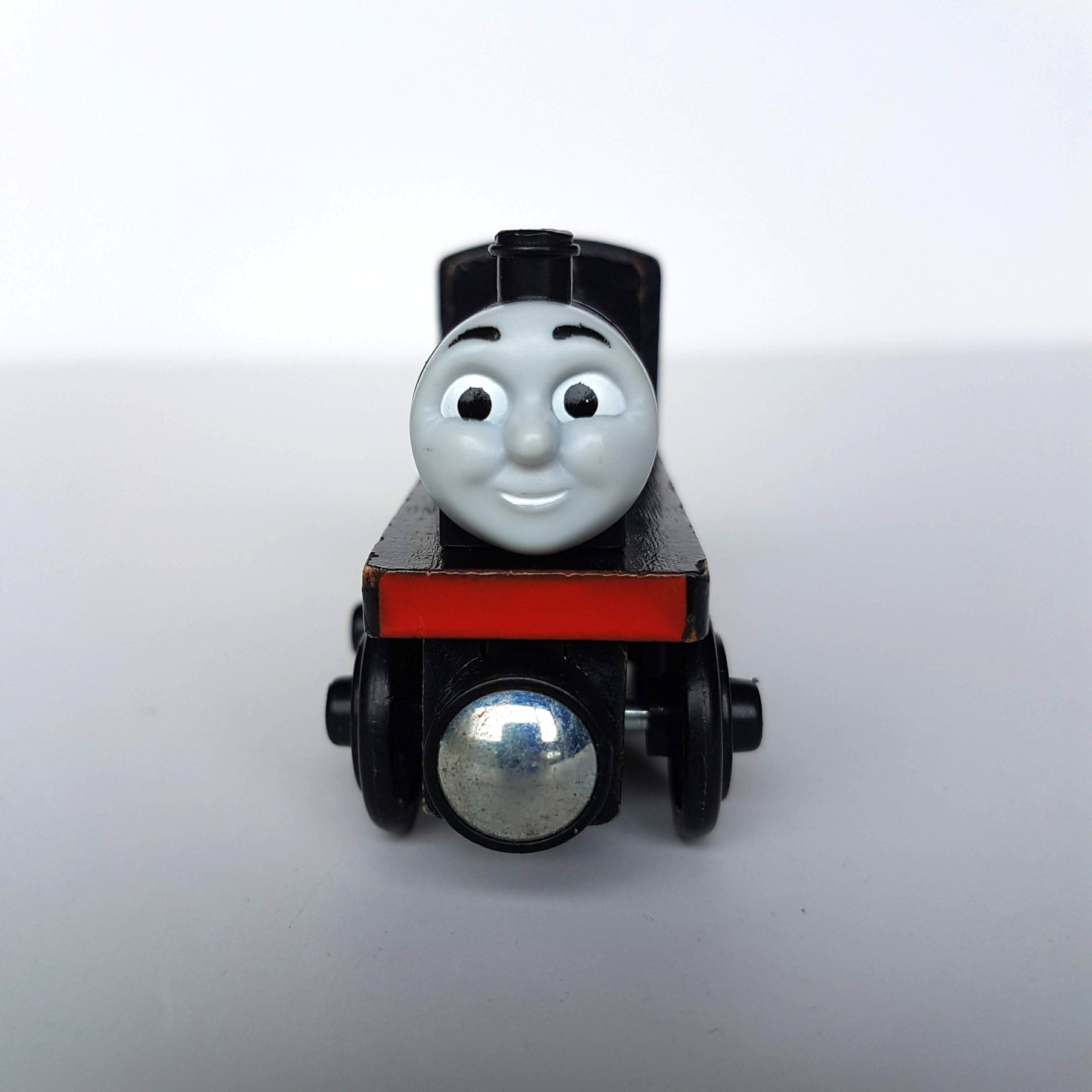 Thomas WOODEN ORIGINS JAMES Black Magnetic Activity Train Toy Locomotive Steam2
