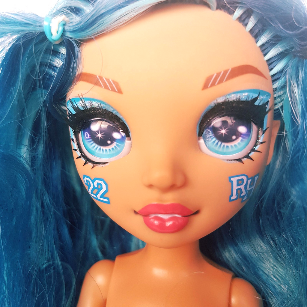 Rainbow High CHEERLEADER SKYLAR Bradshaw Fashion Doll Blue Cheer Blue Doll Toy2