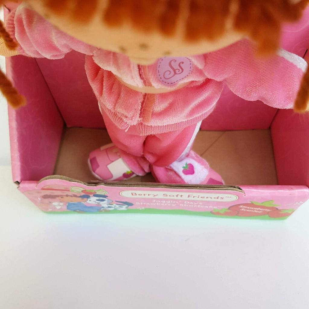 STRAWBERRY SHORTCAKE Berry Soft Friends Joggin' Days Pink Plush Rag Doll BOXED5