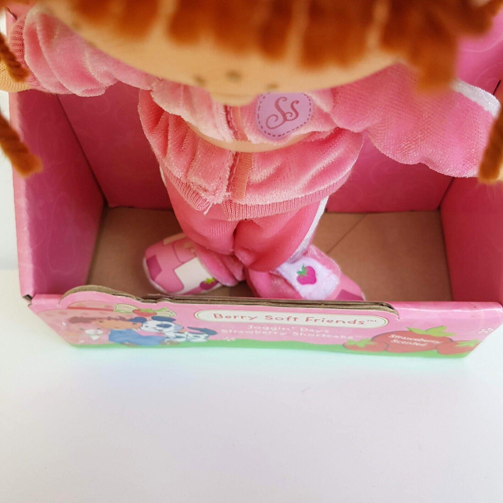 STRAWBERRY SHORTCAKE Berry Soft Friends Joggin' Days Pink Plush Rag Doll BOXED5