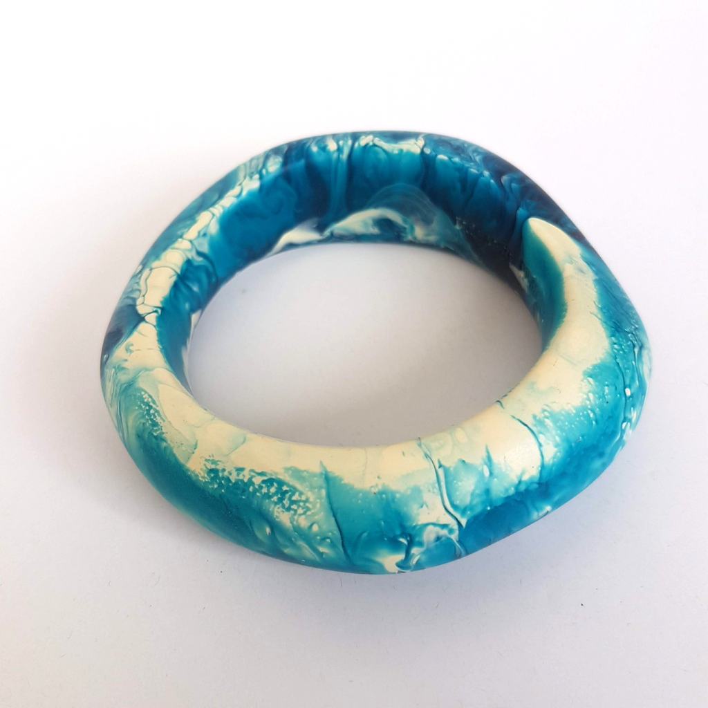 DINOSAUR DESIGNS Polished Resin Bangle BLUE Ocean 2.5" Diameter Beach Bracelet10