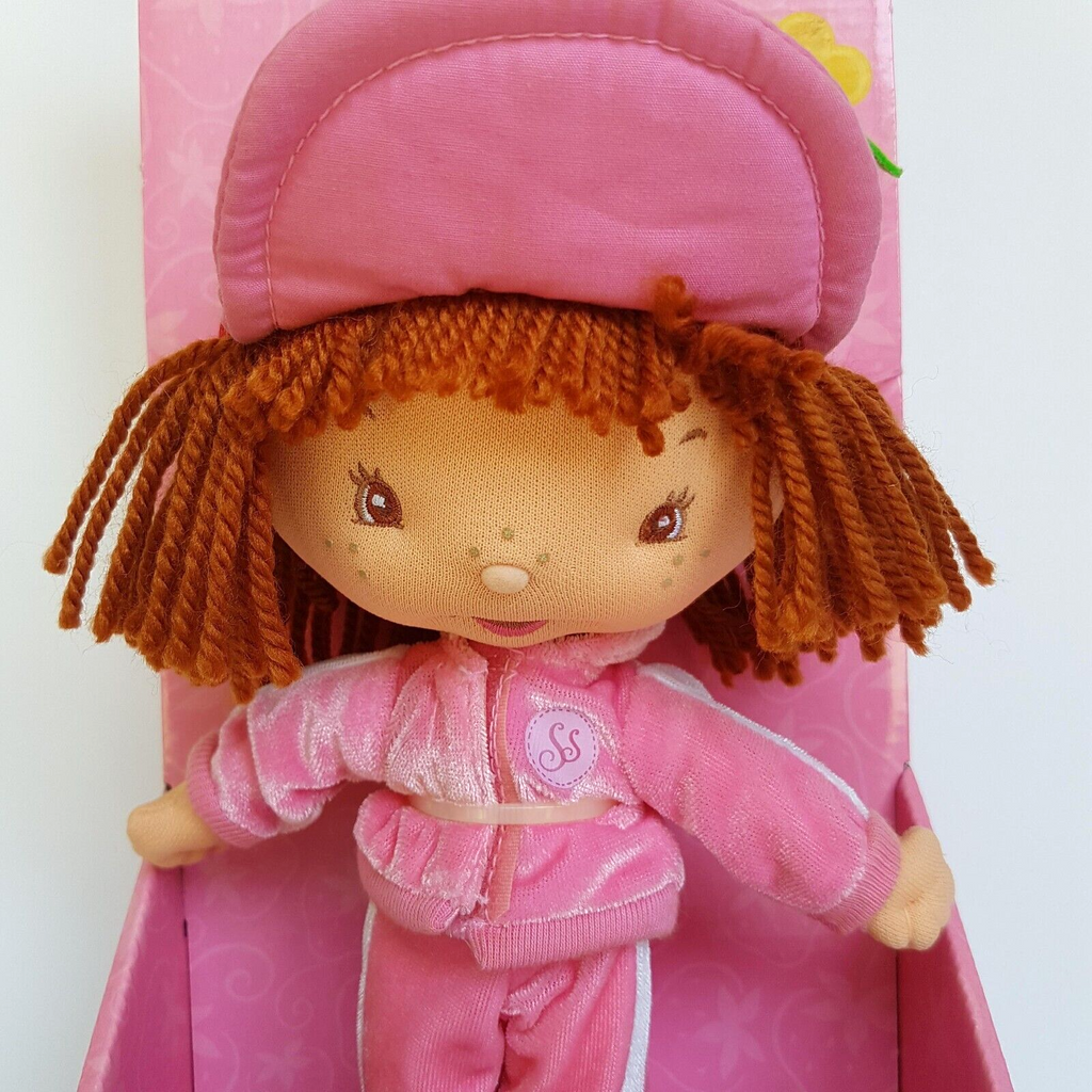 STRAWBERRY SHORTCAKE Berry Soft Friends Joggin' Days Pink Plush Rag Doll BOXED1
