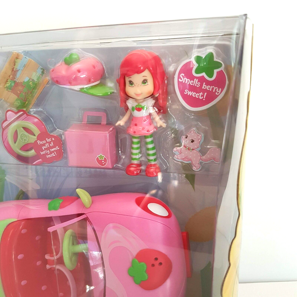 RARE NEVER OPENED 2009 Strawberry Shortcake BERRY SWEET ROADSTER Car Playset1