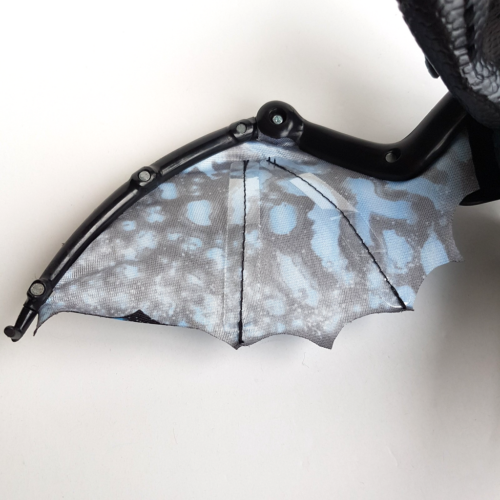 How To Train Your Dragon TOOTHLESS Light Sound Action Figure WORKS Dragon Toy14