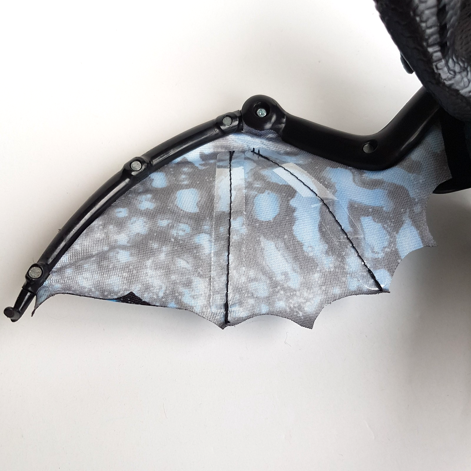 How To Train Your Dragon TOOTHLESS Light Sound Action Figure WORKS Dragon Toy14
