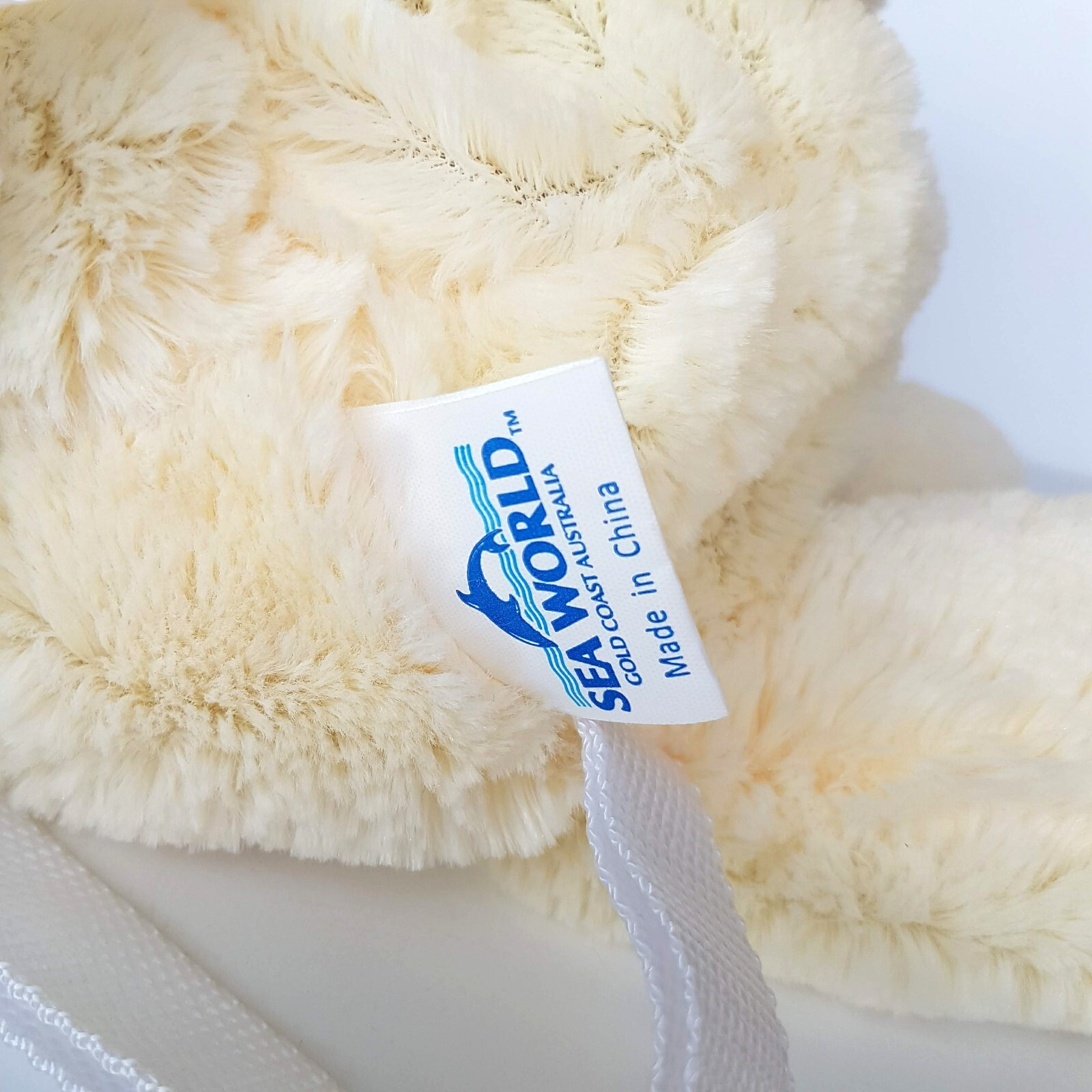 Sea World POLAR BEAR BACKPACK Plush Stuffed Animal 28cm Kids Bag Soft Toy Bag10