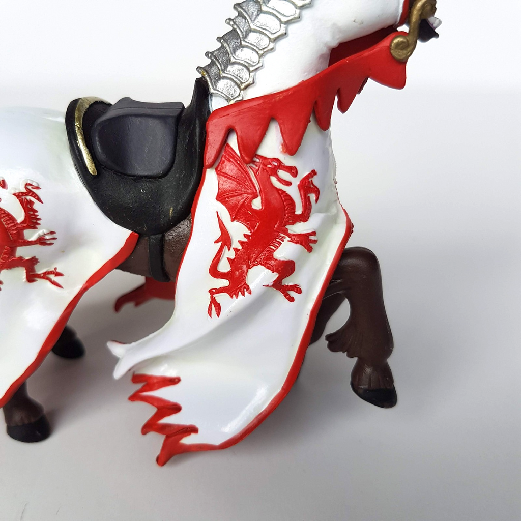 Papo MEDIEVAL KNIGHT HORSE 2006 White Red Dragon Action Figure Armour Kids Toy6