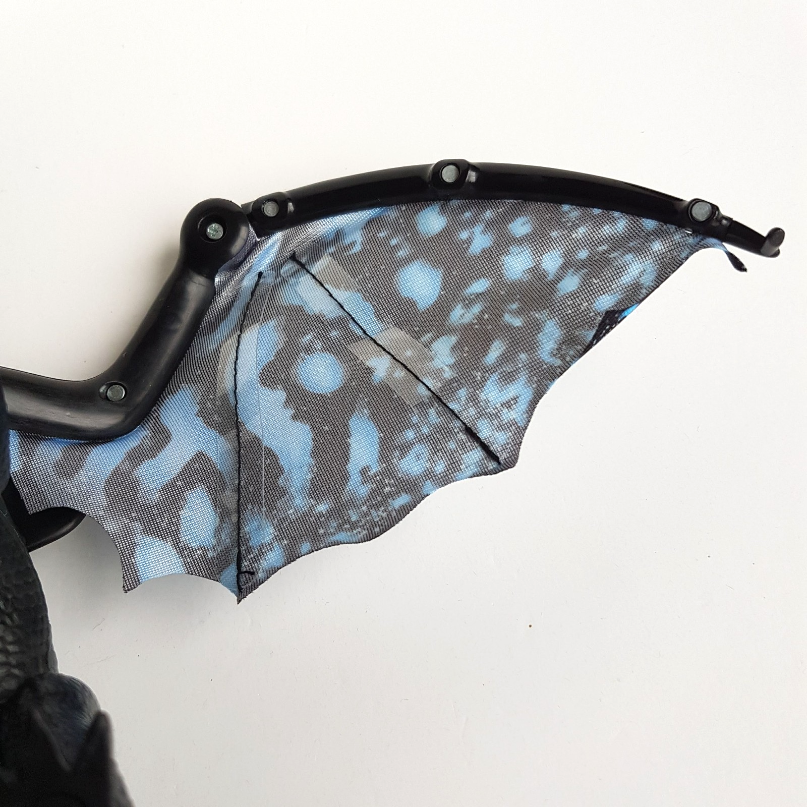 How To Train Your Dragon TOOTHLESS Light Sound Action Figure WORKS Dragon Toy15