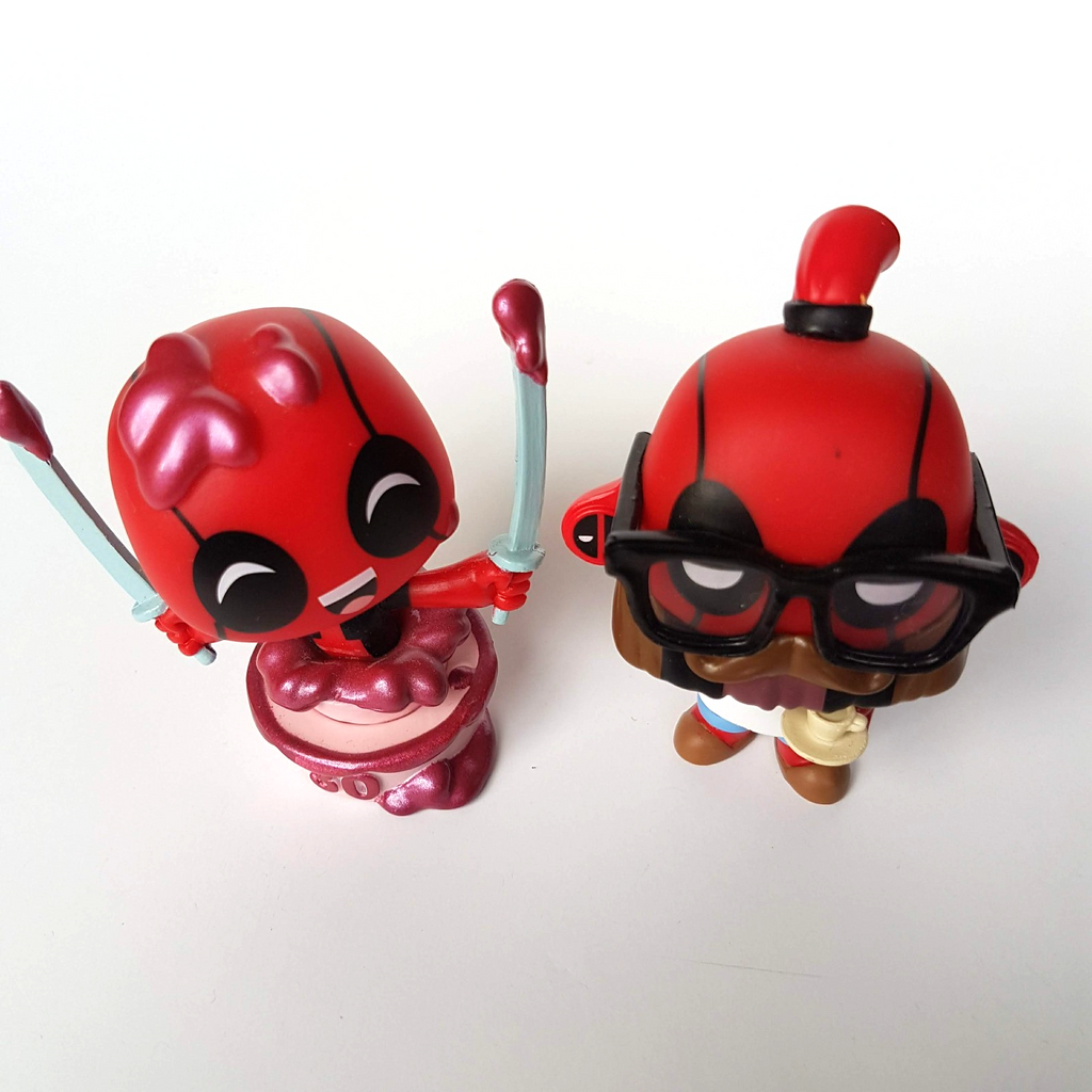 Funko Mystery Minis DEADPOOL 30th Anniversary + Coffee Barista Action Figure Toy1