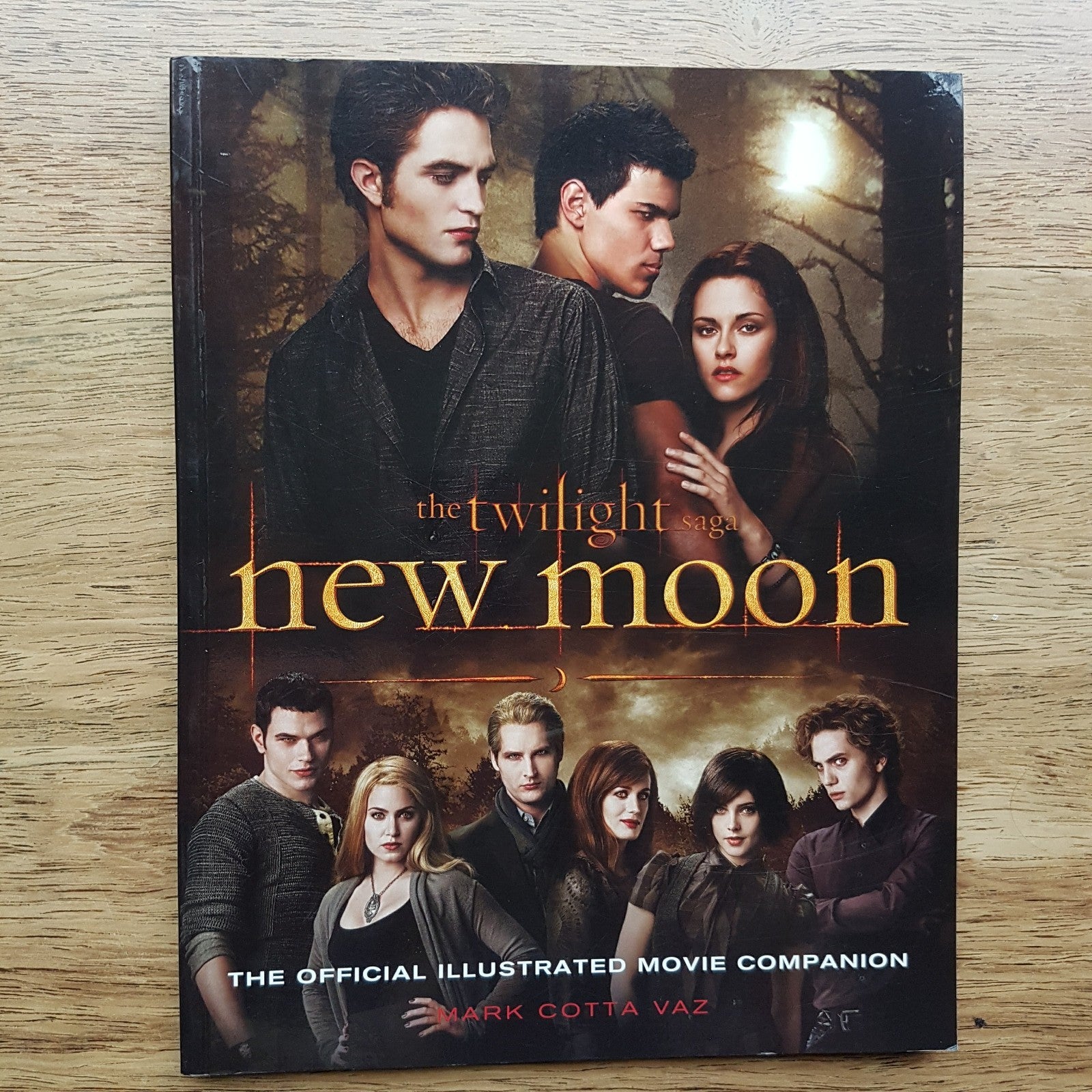 Twilight ILLUSTRATED MOVIE COMPANION BOOKS 3 Paperback Vampires Edward & Bella4