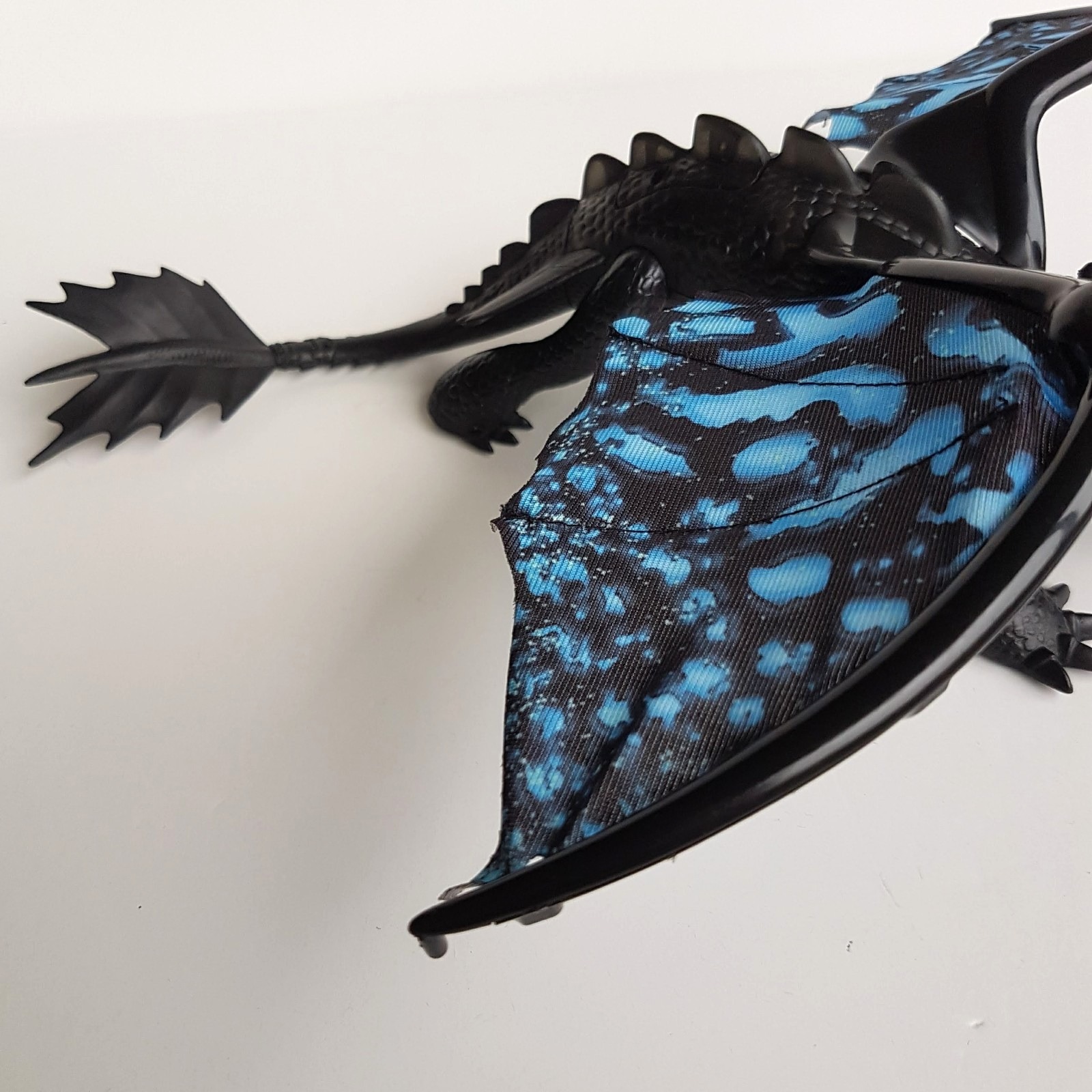 How To Train Your Dragon TOOTHLESS Light Sound Action Figure WORKS Dragon Toy2