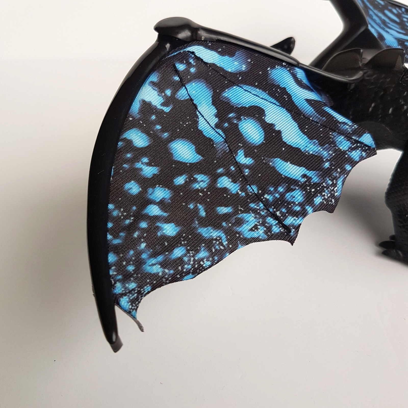 How To Train Your Dragon TOOTHLESS Light Sound Action Figure WORKS Dragon Toy7