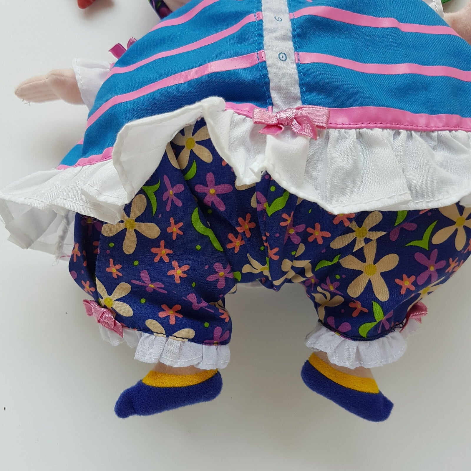 RARE Child's Play OLD LADY WHO SWALLOWED THE SEA Plush Doll Nursery Rhyme Toy4