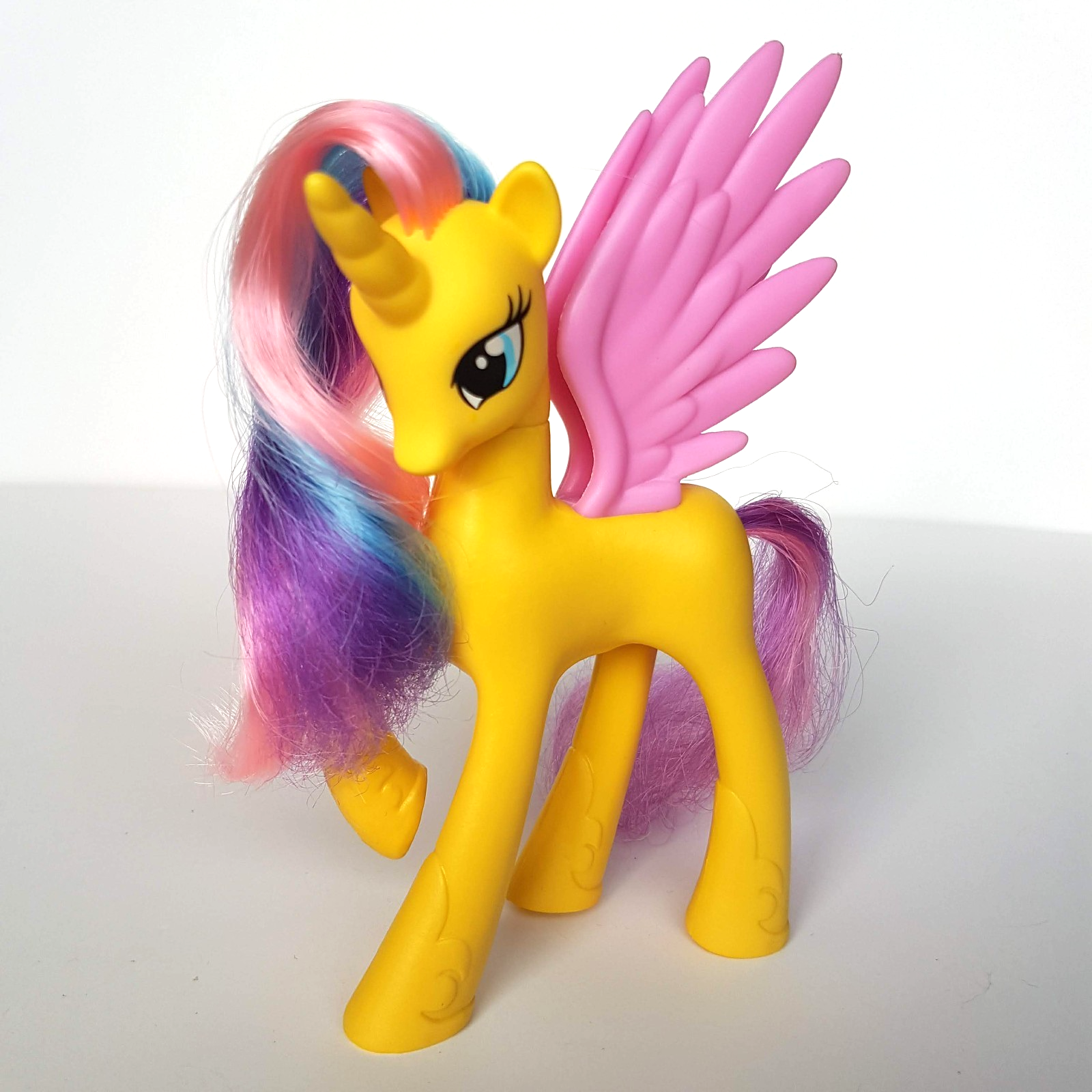 My Little Pony PRINCESS GOLD LILY 2017 Hasbro 14cm PEGASUS Horse Action Figure9