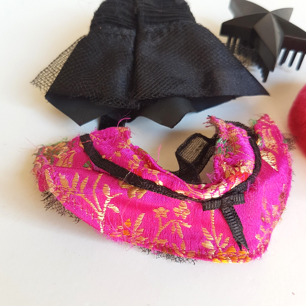 Bratz Doll OOH LA LA DANA Replacement Shirt Boa Dress Brush Fashion Doll Parts6