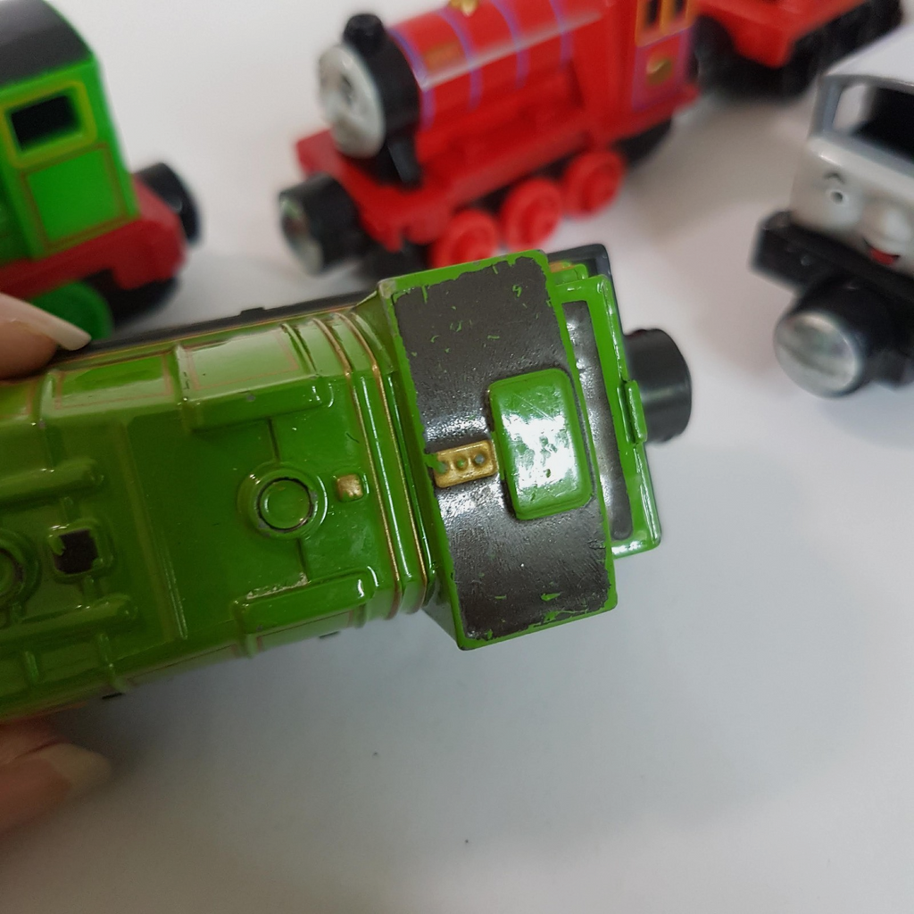 Thomas Die Cast HENRY TOAD MIKE HANDEL ANNIE GATOR Magnet Train Toy Gullane Lot5