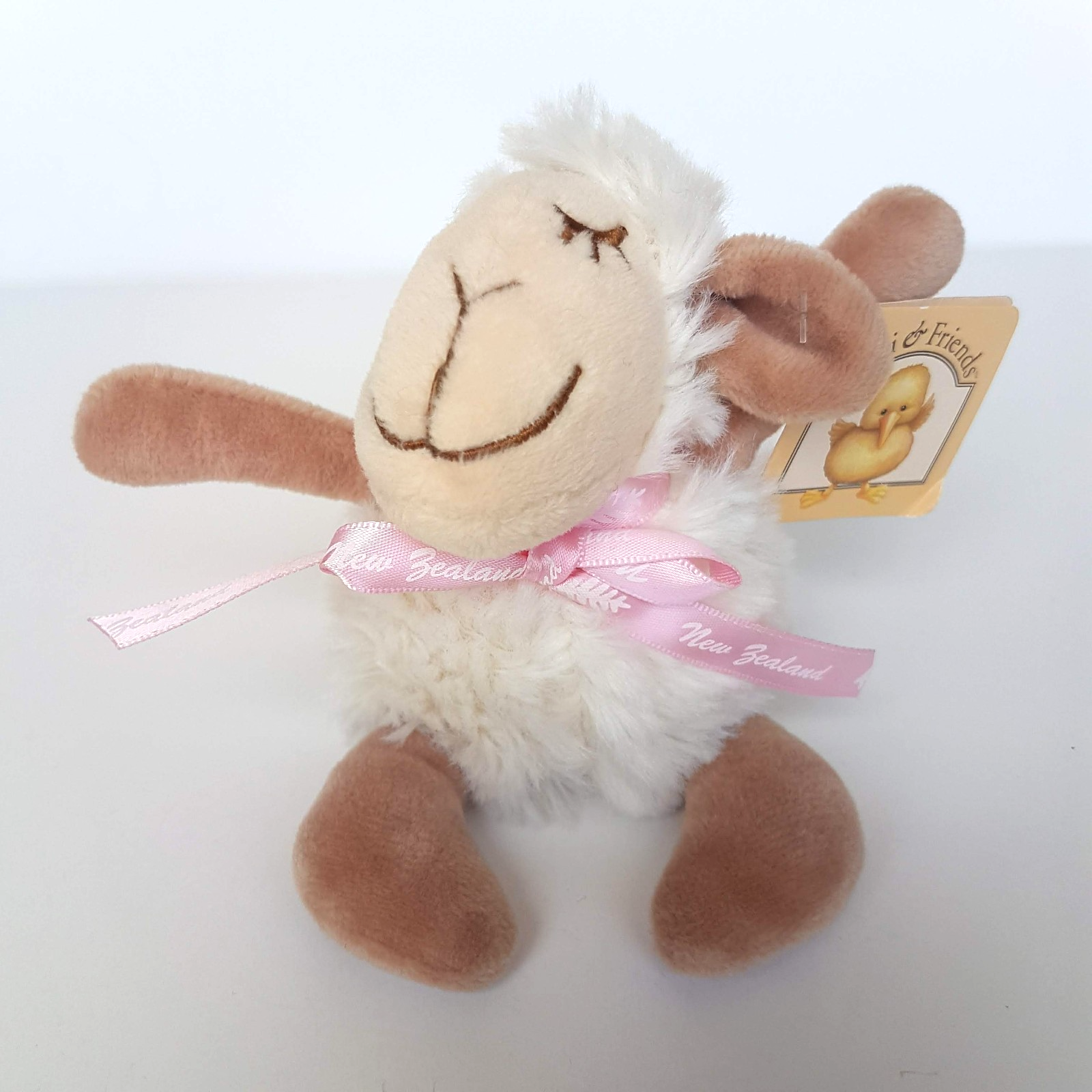 Kiwi & Friends WHITE LAMB SHEEP 16cm Plush Stuffed Animal Soft Toy New Zealand1