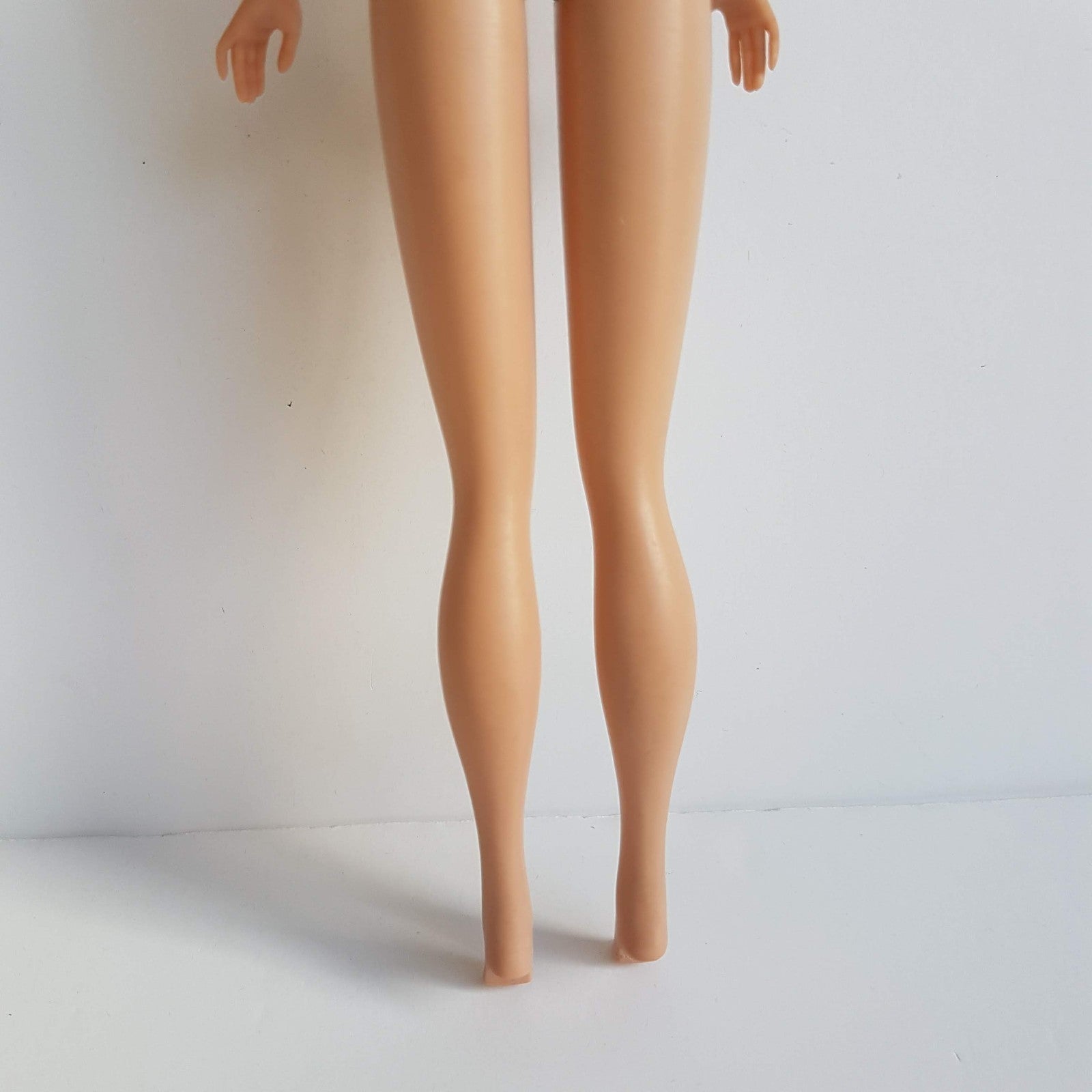 VTG 1962 Bubble Cut BARBIE Auburn Red Head Nails #18 Japan Fashion Doll RARE12