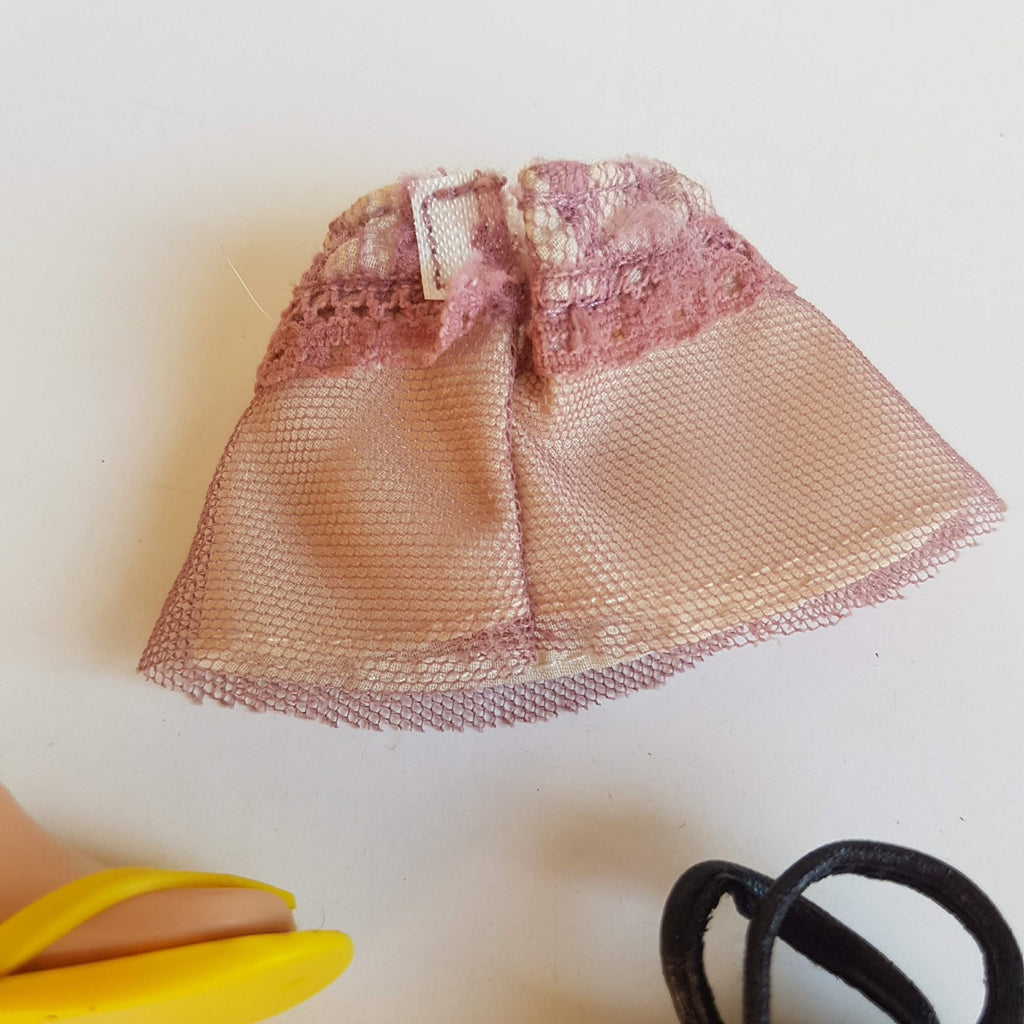 Bratz Doll FEELING PRETTY CLOE Replacement Shirt Bag Shoe Fashion Doll Parts7