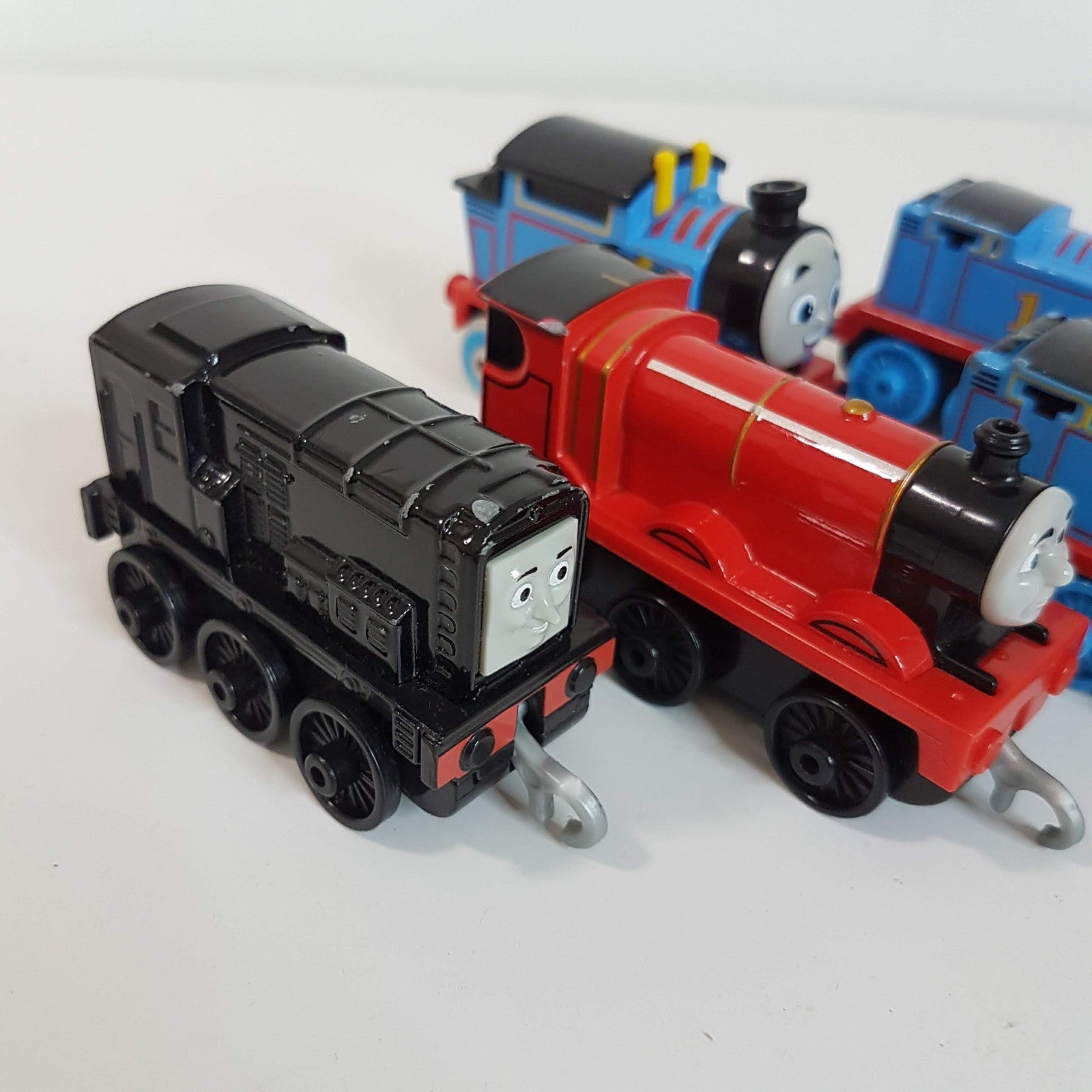 Thomas Die Cast THOMAS DIESEL RED JAMES Train Loco Gullane Activity Toy Bundle1