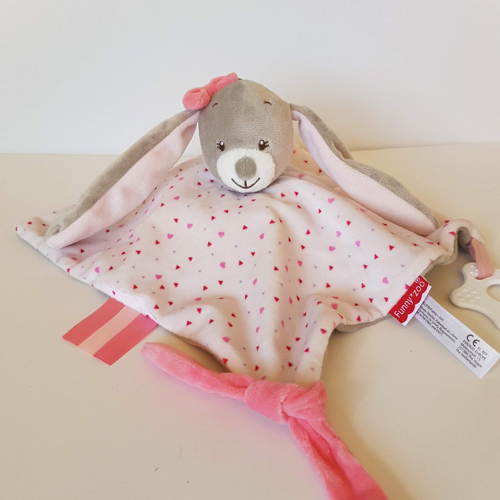 Funny Zoo BUNNY RABBIT LOVEY Rattle Plush Security Blanket Comforter Soft Toy0