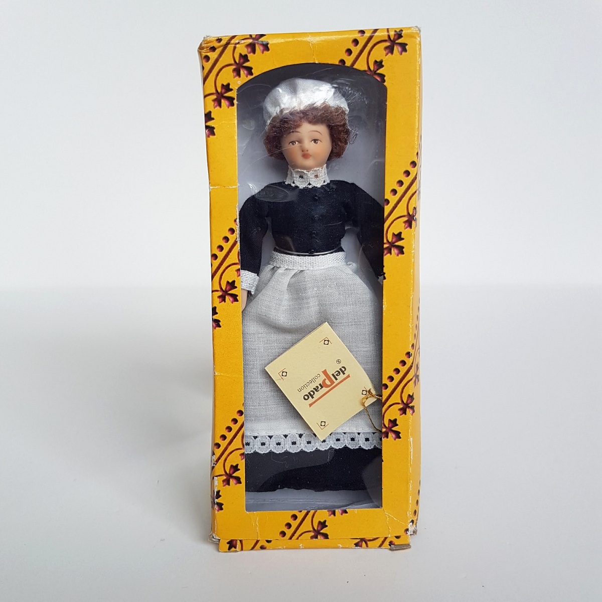 Del Prado Doll House VICTORIAN MAID Housekeeper Doll Black White Collectible0