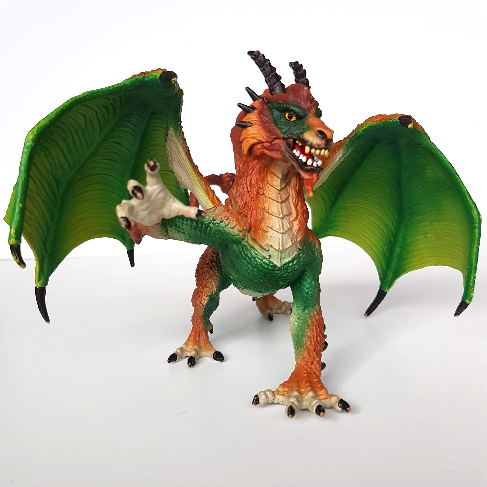 Schleich ELDRADOR POACHED DRAGON Griffin Fantasy Action Figure Moveable Wings1