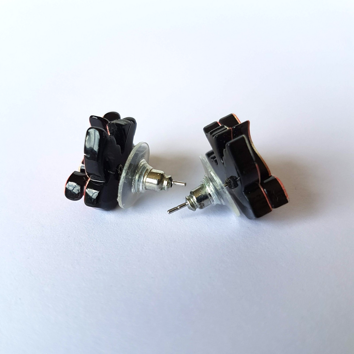 Erstwilder BETTY & BO SPARROW Red Bird Earrings Louisa Camille 2013 Stud 300-5006