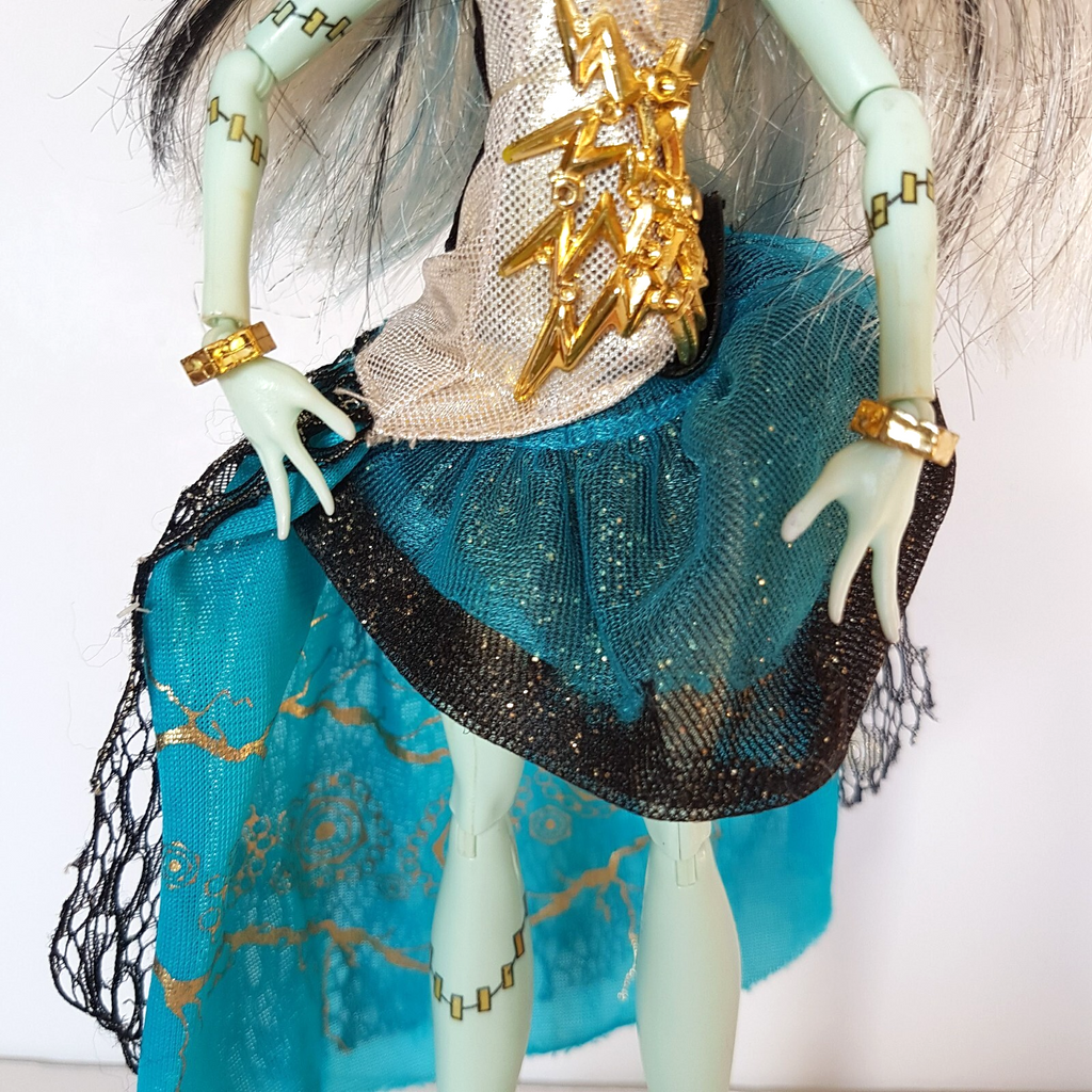 Monster High FRANKIE STEIN 13 WISHES Vampire Fashion Doll Dress Shoes Jewellery1