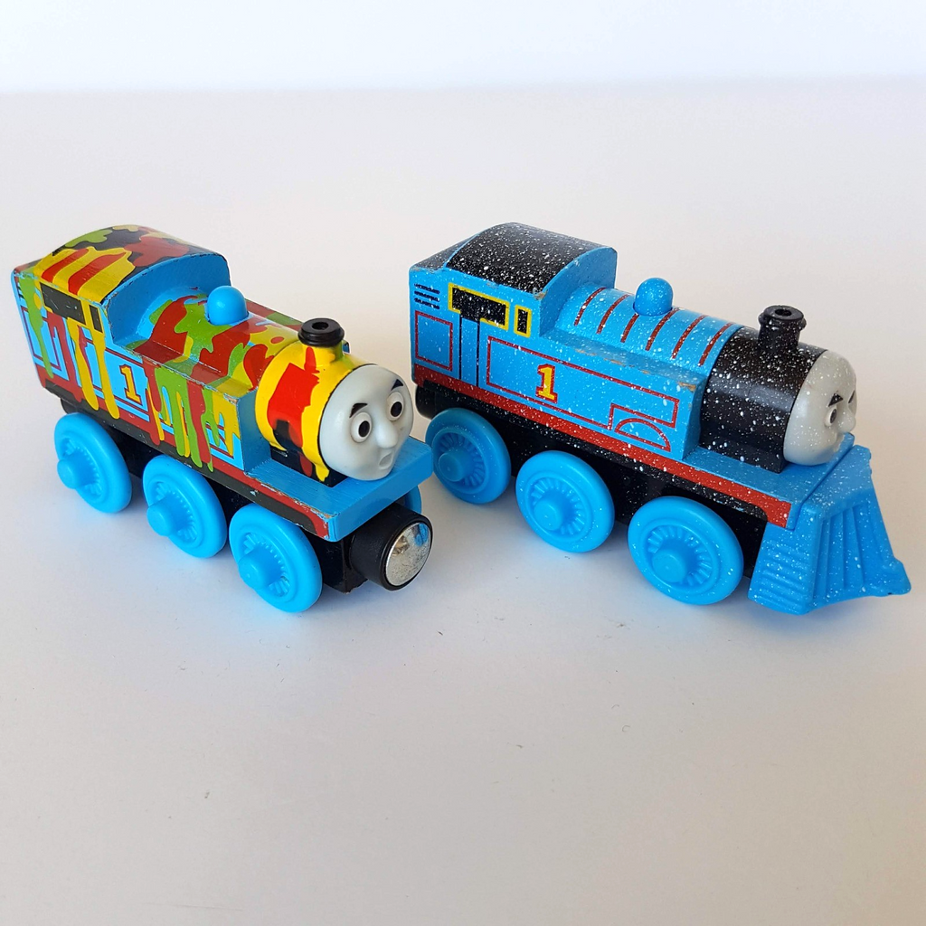 Thomas PAINT SPLATTERED & WINTER WONDERLAND Magnetic Wooden Railway Train Toys0