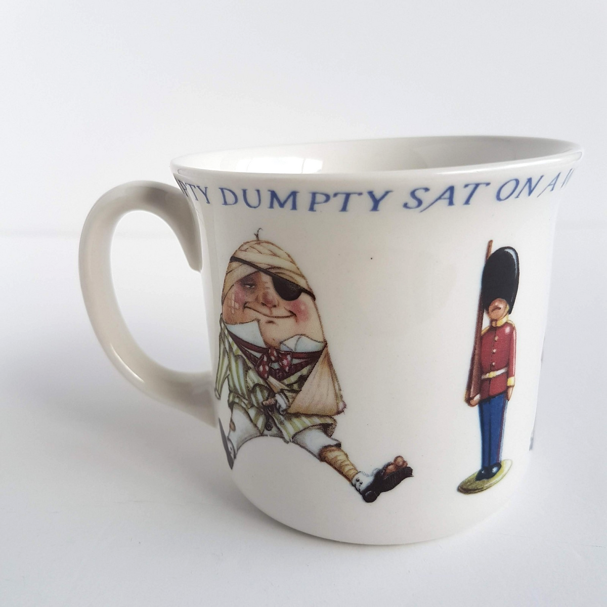 Queen's HUMPTY DUMPTY Mug Nursery Rhyme Cup Illustrated Collectible Egg King Cup3