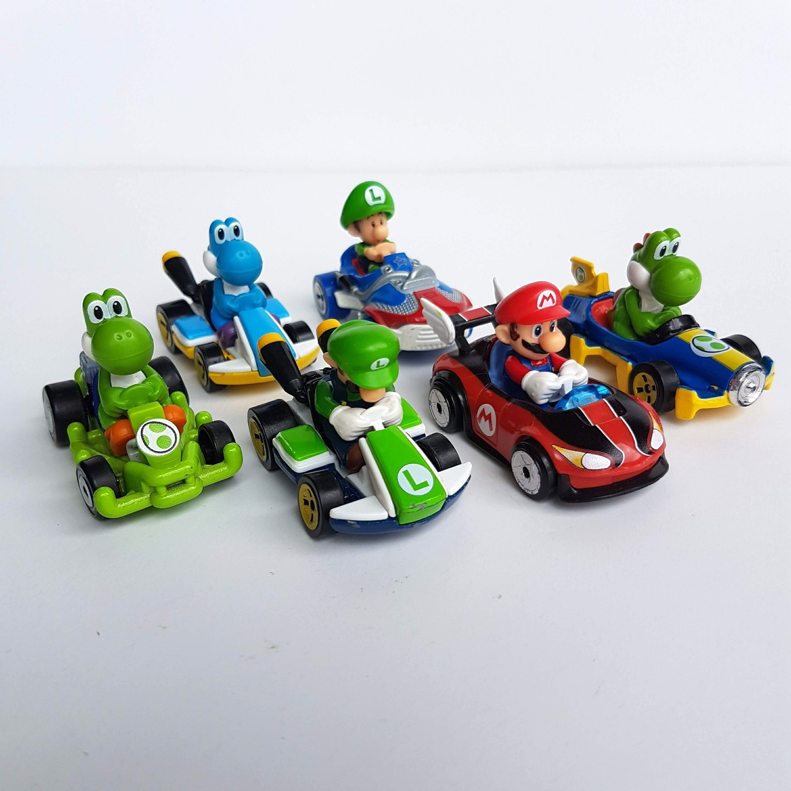 Super Mario HOTWHEELS DIE CAST Lot Nintendo Cars Luigi Yoshi Mario Gaming Toys2
