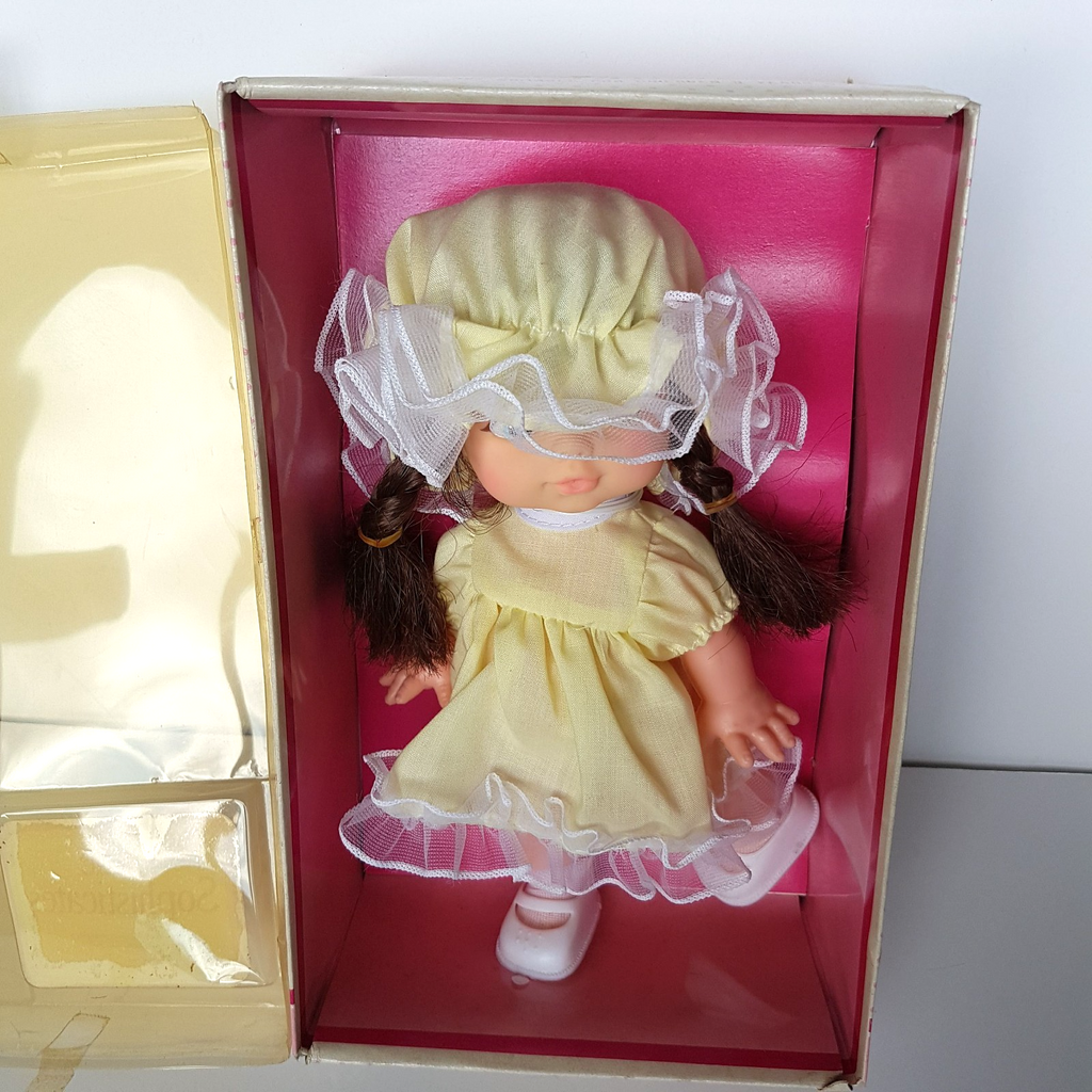 RARE Vintage 1983 UNEEDA LITTLE SOPHISTICATES DOLL BOX 21cm Brunette Collectible6