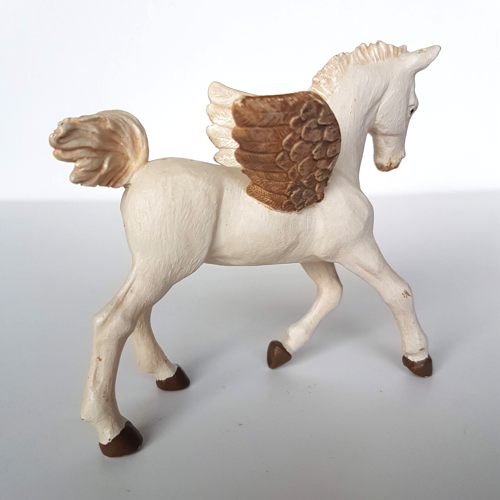 2011 PAPO 9cm BABY PEGASUS Magic Fantasy Horse Figure Figurine White Gold Toy #13