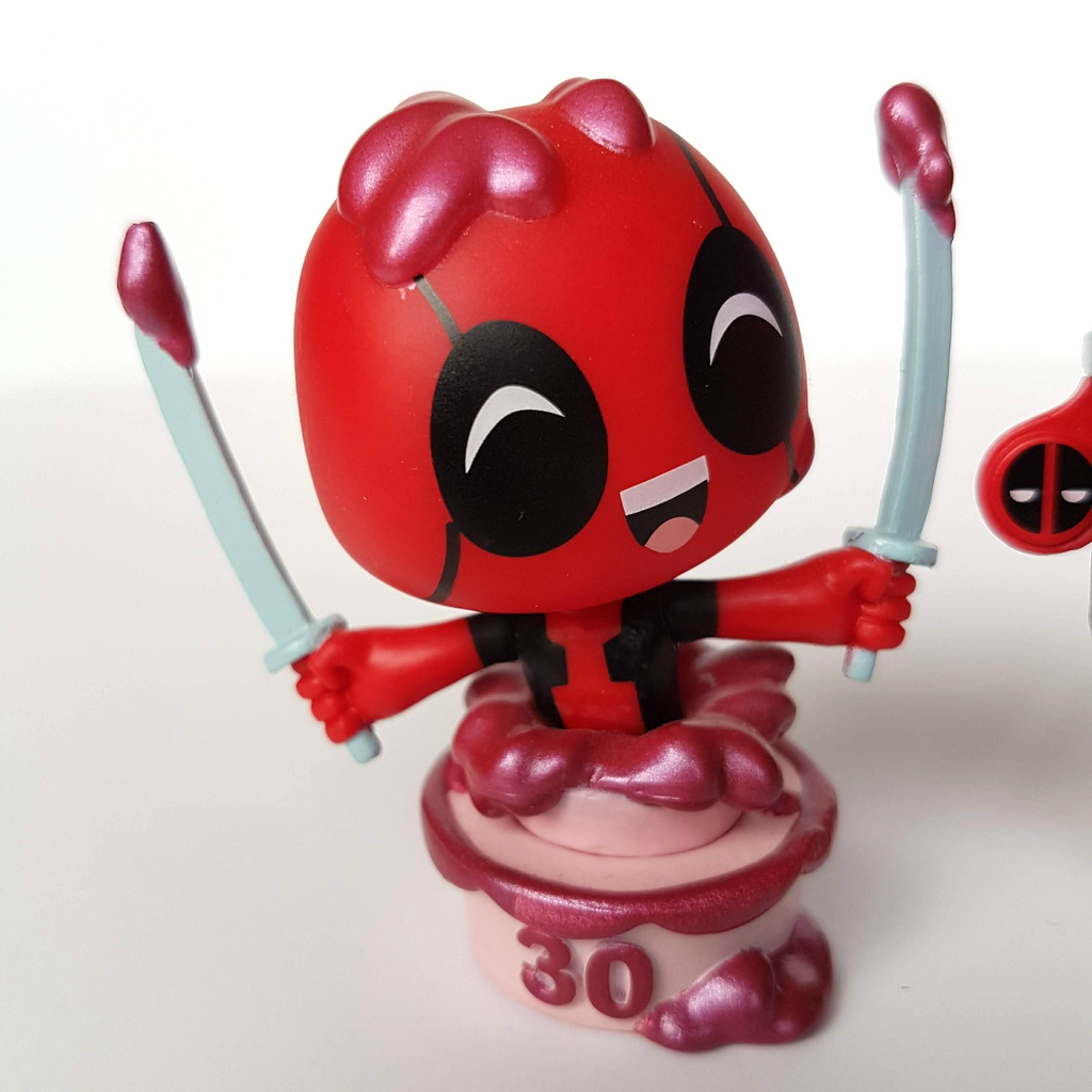 Funko Mystery Minis DEADPOOL 30th Anniversary + Coffee Barista Action Figure Toy2
