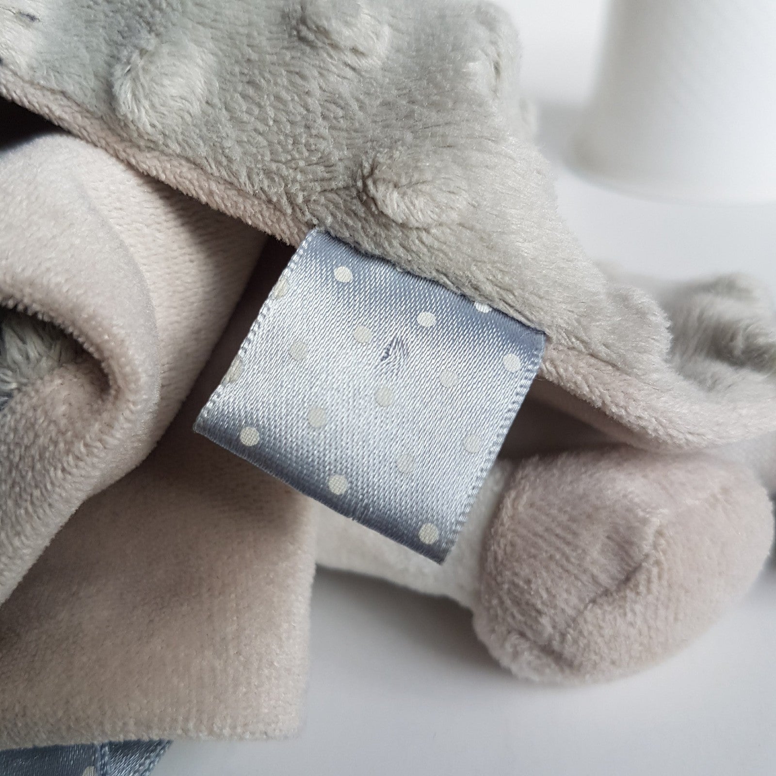 ES Kids GREY GIRAFFE Lovey Soft Toy Sleep Comforter Security Blanket Minky Dot11