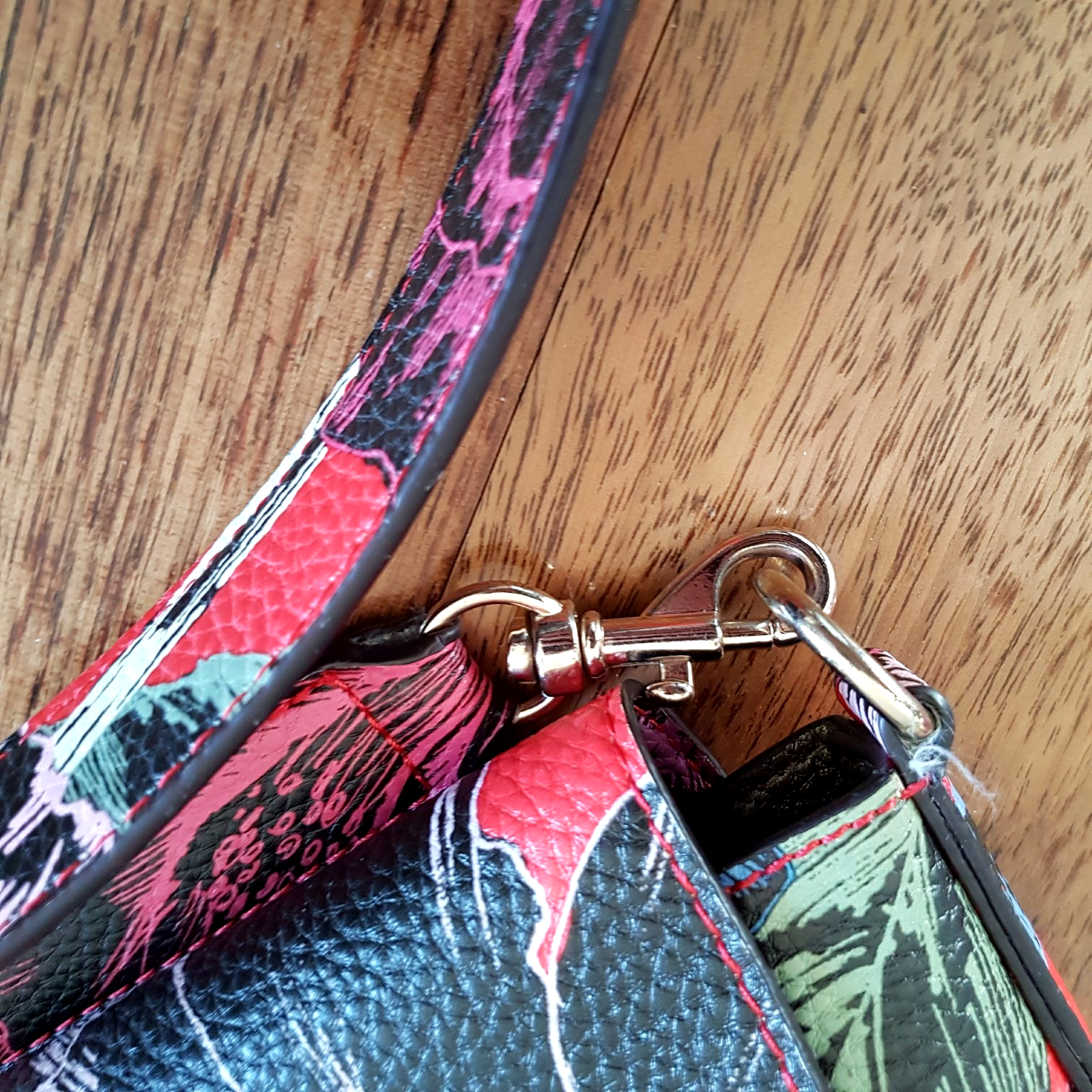 GUESS Red Floral Tote Bag Faux Leather Flowers Adjustable Strap Stylish Everyday8