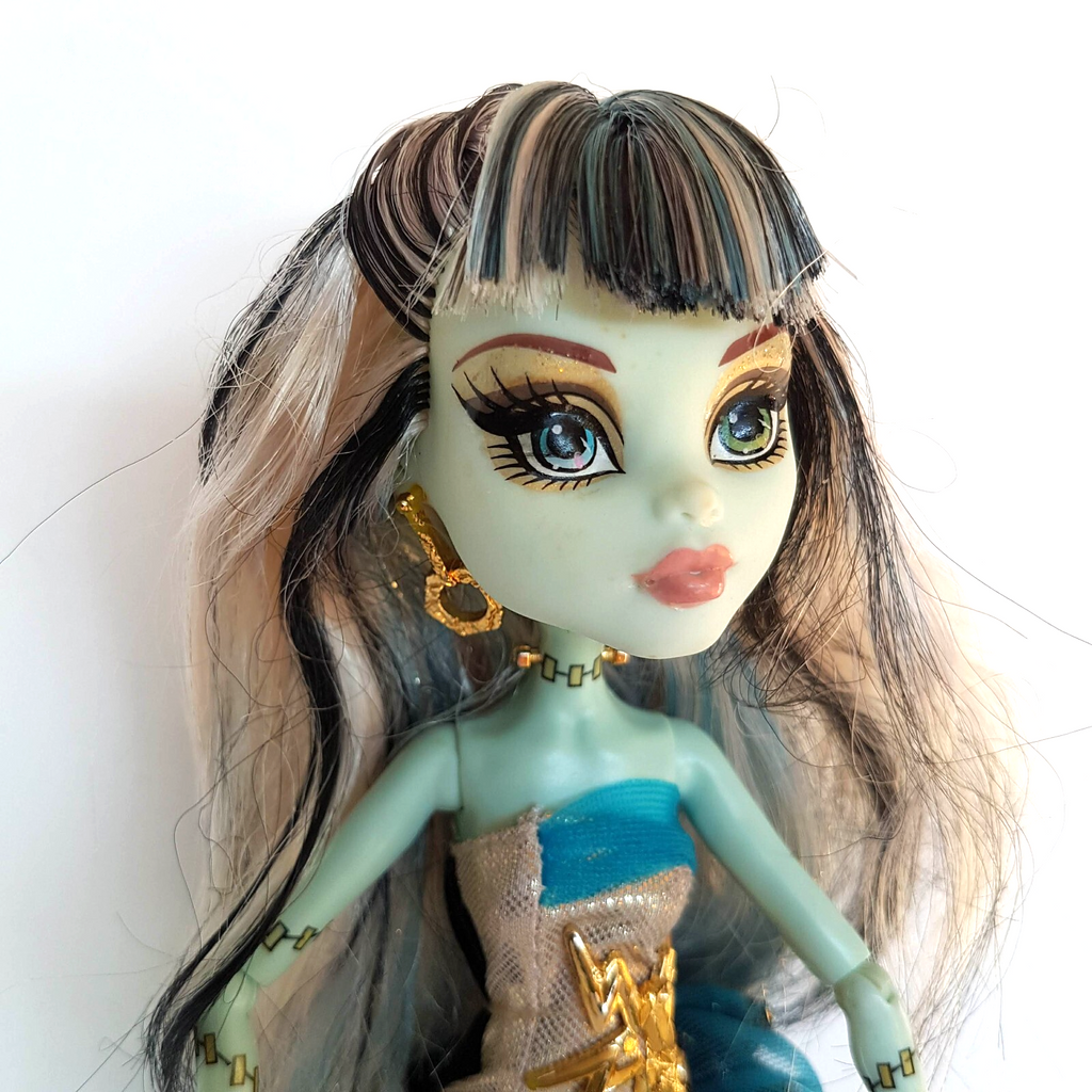 Monster High FRANKIE STEIN 13 WISHES Vampire Fashion Doll Dress Shoes Jewellery4