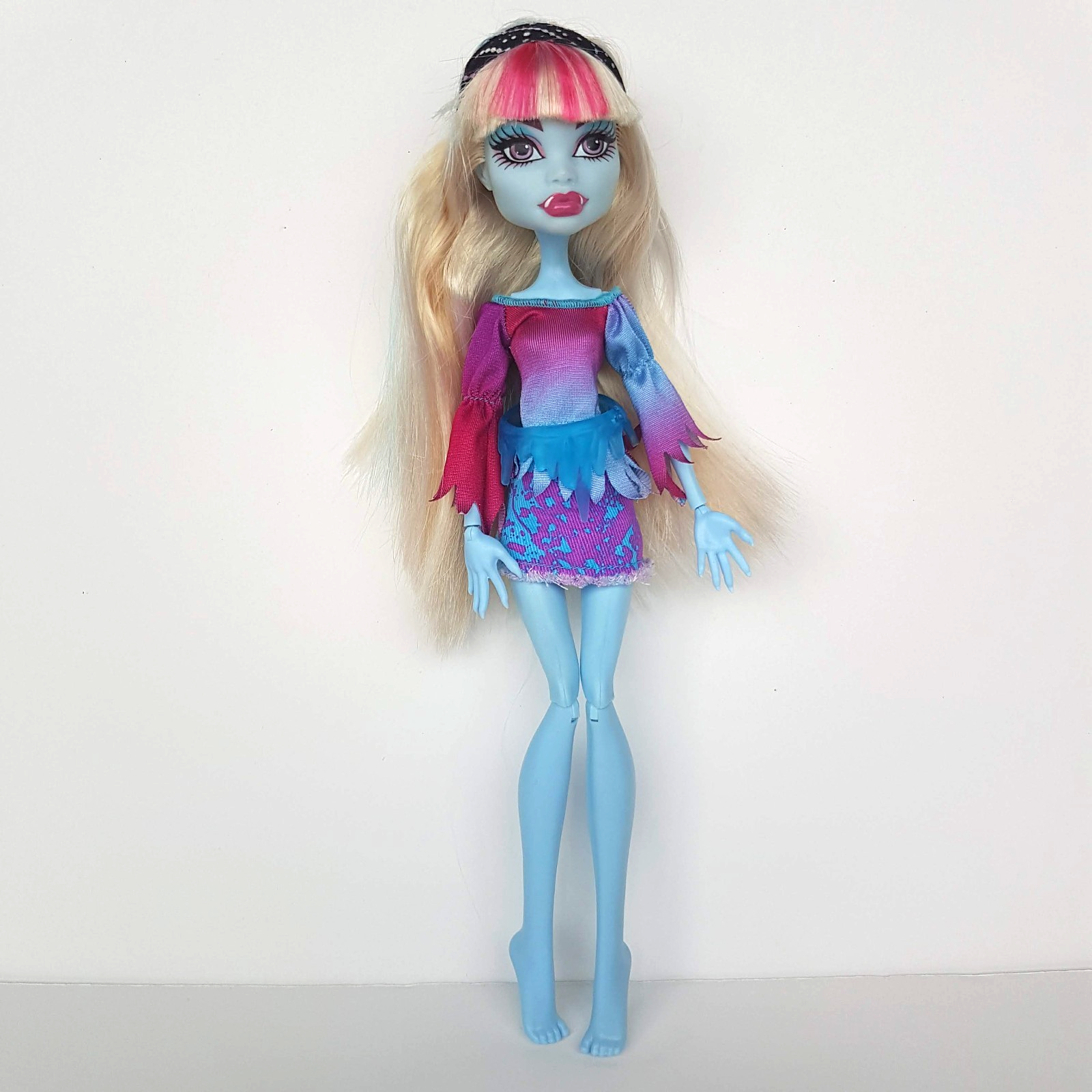 Monster High ABBEY BOMINABLE Music Festival Mattel Blue Fashion Doll Outfit Toy0