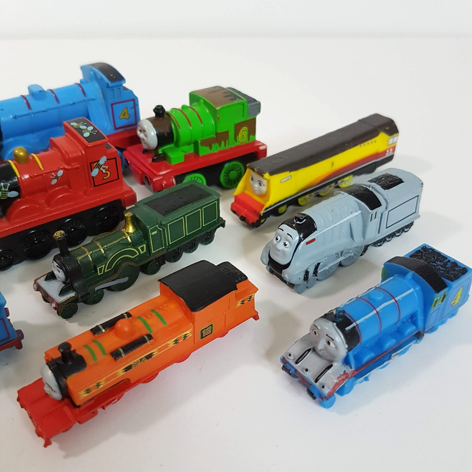 Thomas HARD PLASTIC VINYL TRAIN LOT 2007 Gullane Small Trains Cake Topper Toys2