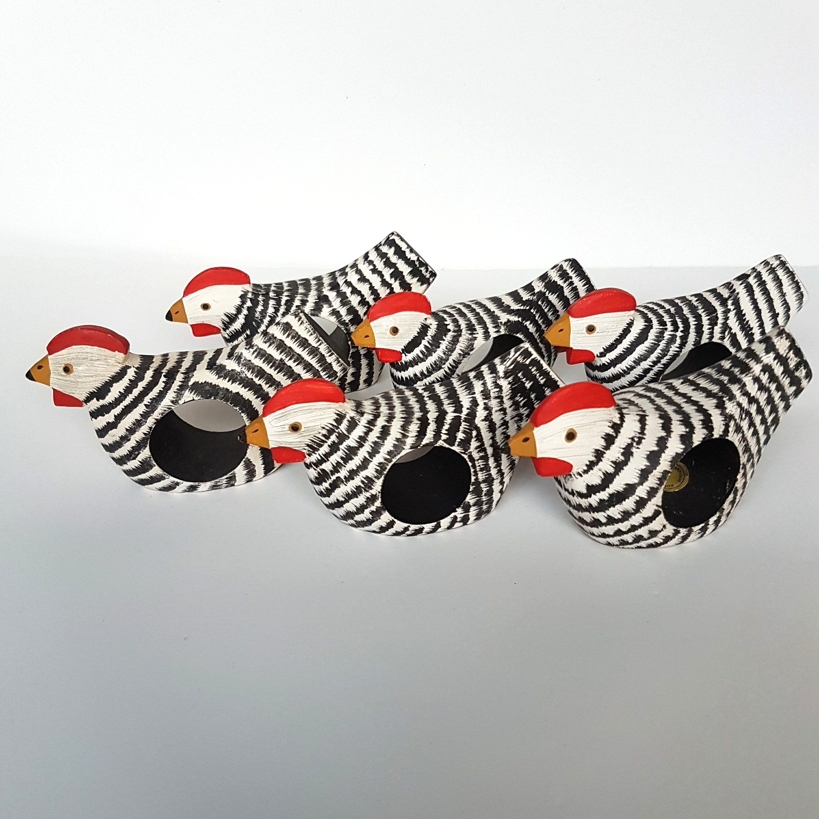 VTG ROOSTER NAPKIN RINGS Folk Art Decorative Bird Wooden Hand Painted Animal3