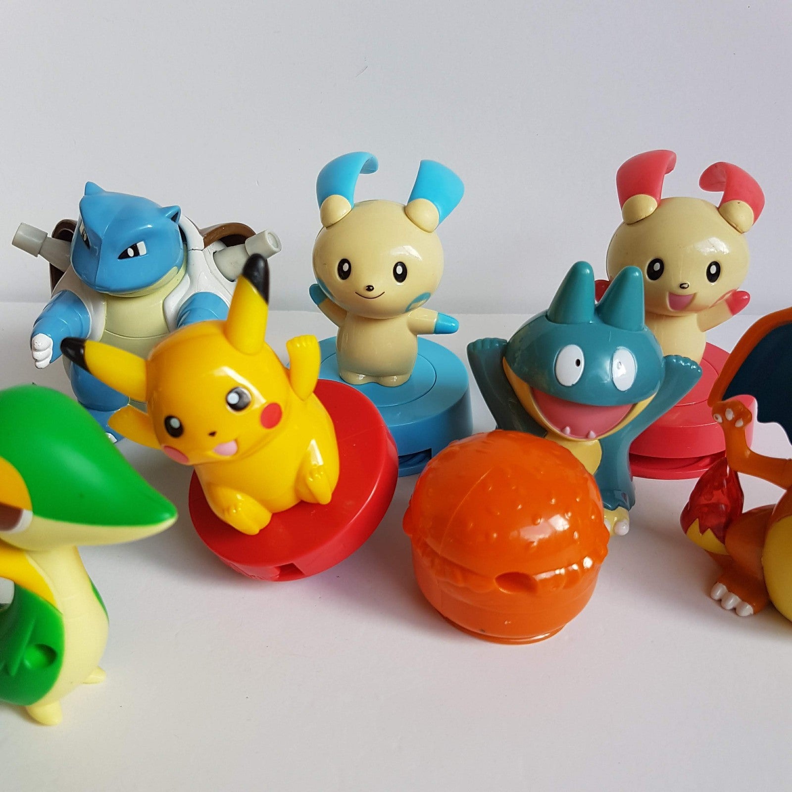 Pokemon McDonalds Happy Meal Toy LOT Charizard Snivy Minim Torchic Action Figure2