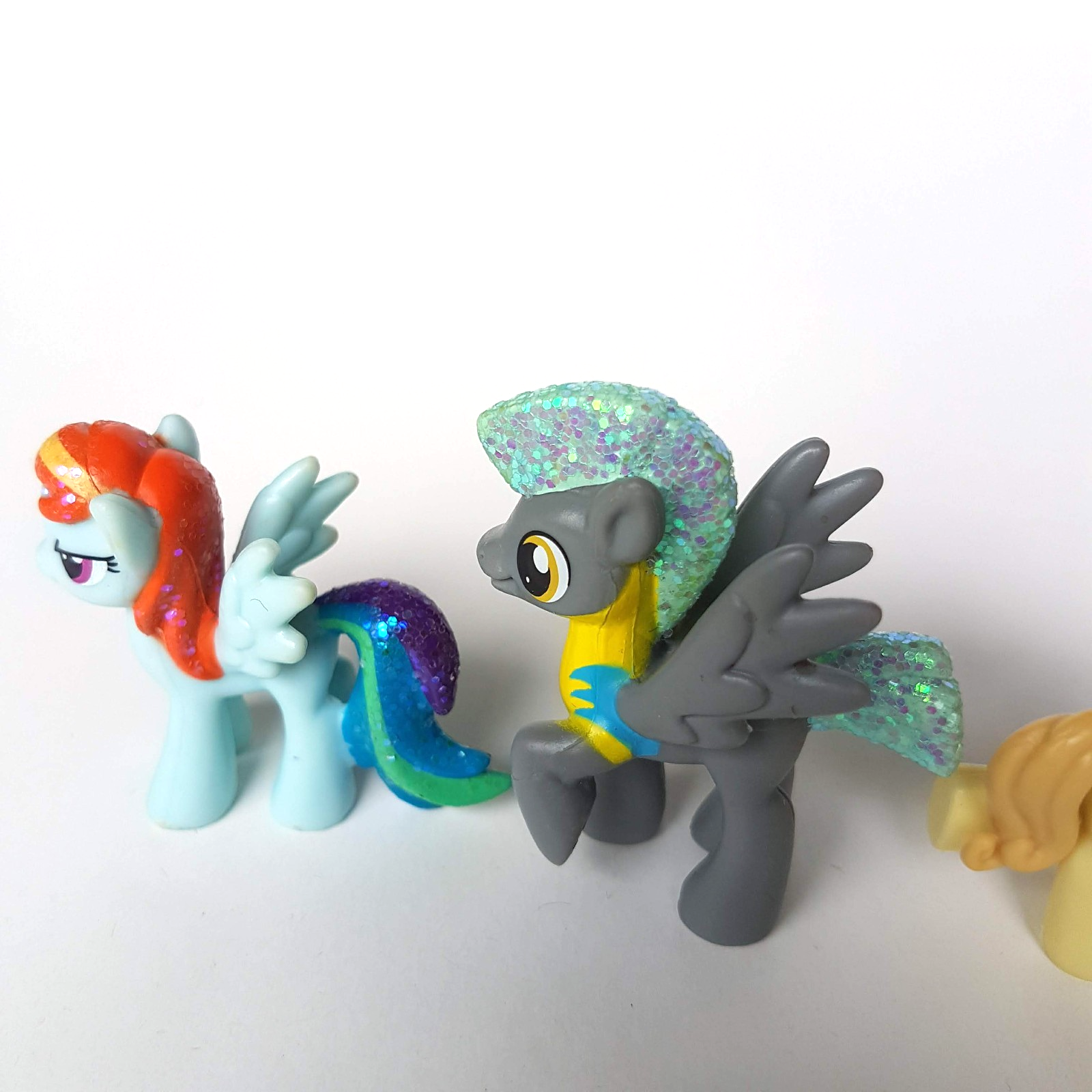 My Little Pony BLIND BAG Glitter Thunderlane Wave 22 Rainbow Dash Golden Glitter4